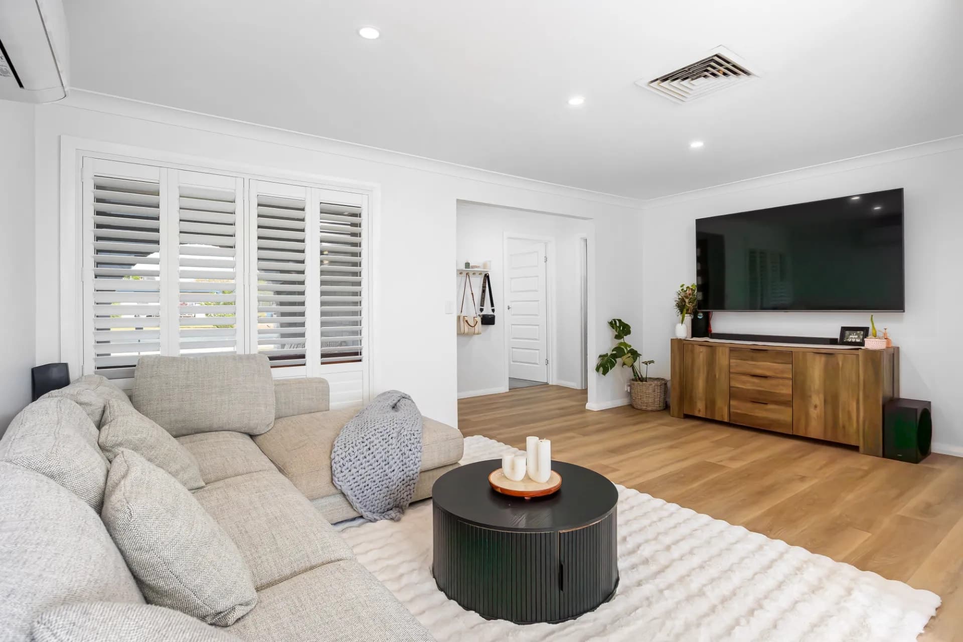 53 Lewis Street, Coolamon - Thumbnail 2