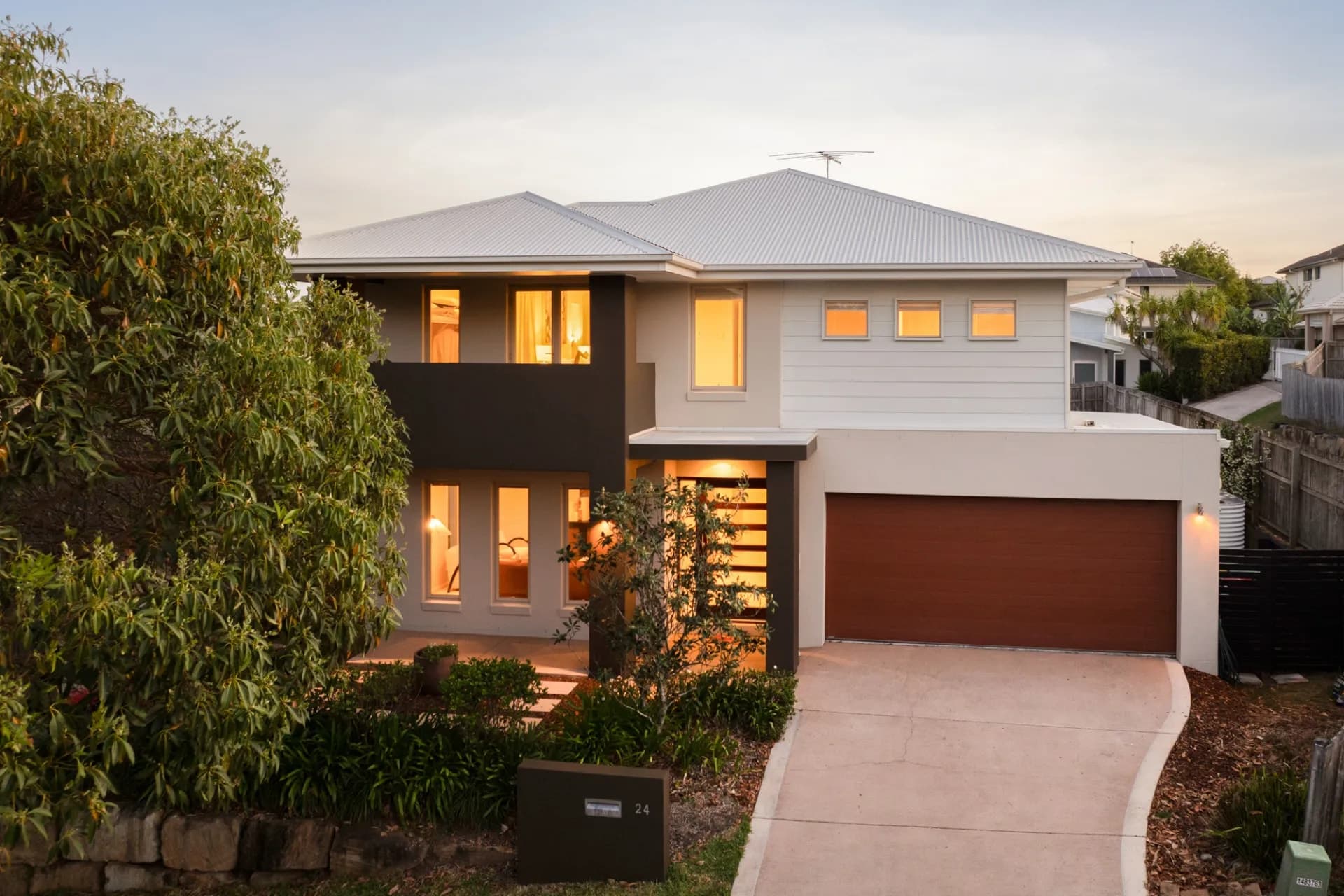 24 Canopus Street, Bridgeman Downs - Thumbnail 2