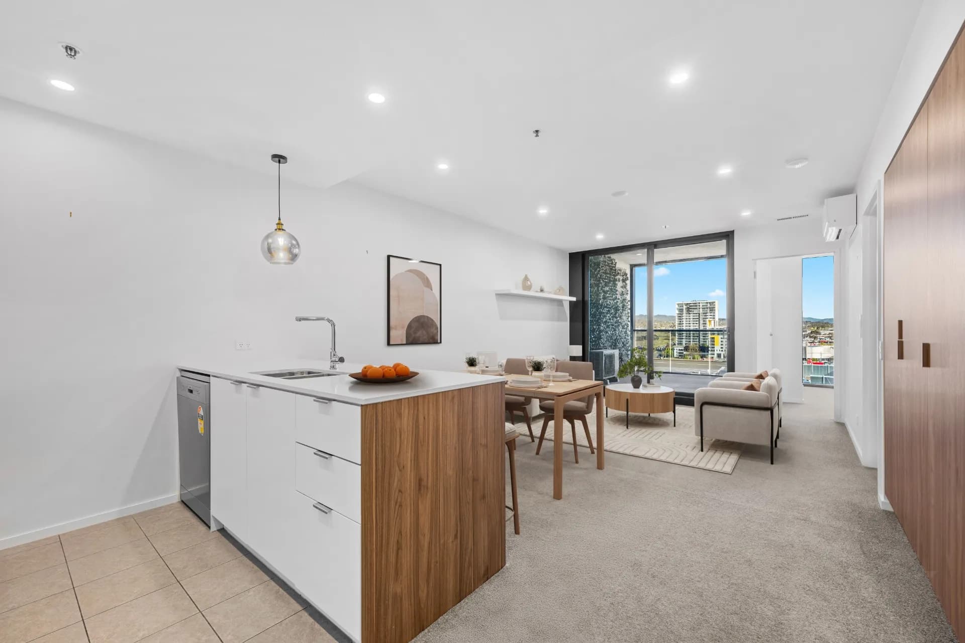 912/15 Bowes Street, Phillip., Phillip - Thumbnail 3