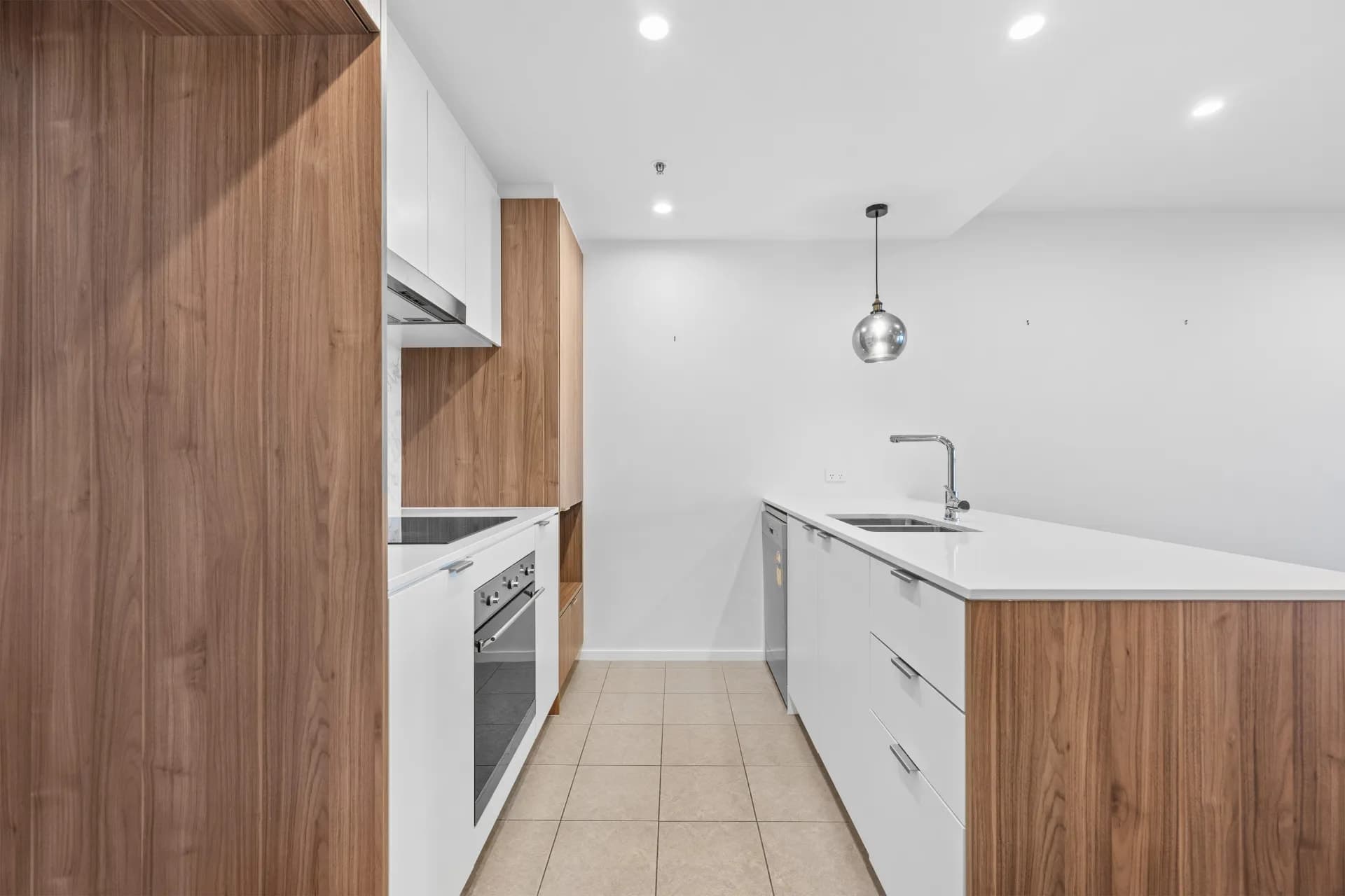 912/15 Bowes Street, Phillip., Phillip - Thumbnail 4