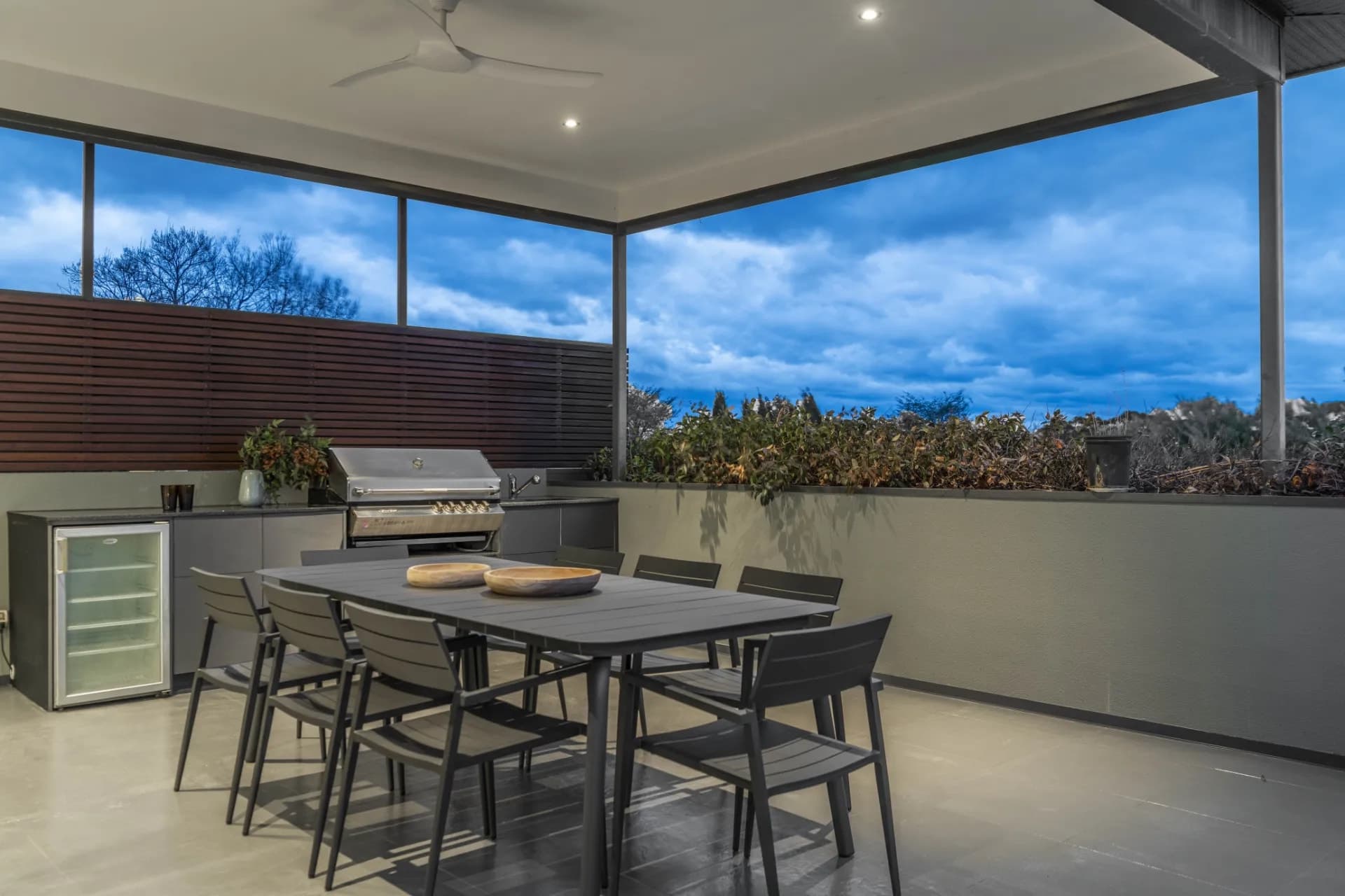 93  Hopetoun  Circuit, Yarralumla., Yarralumla - Thumbnail 6