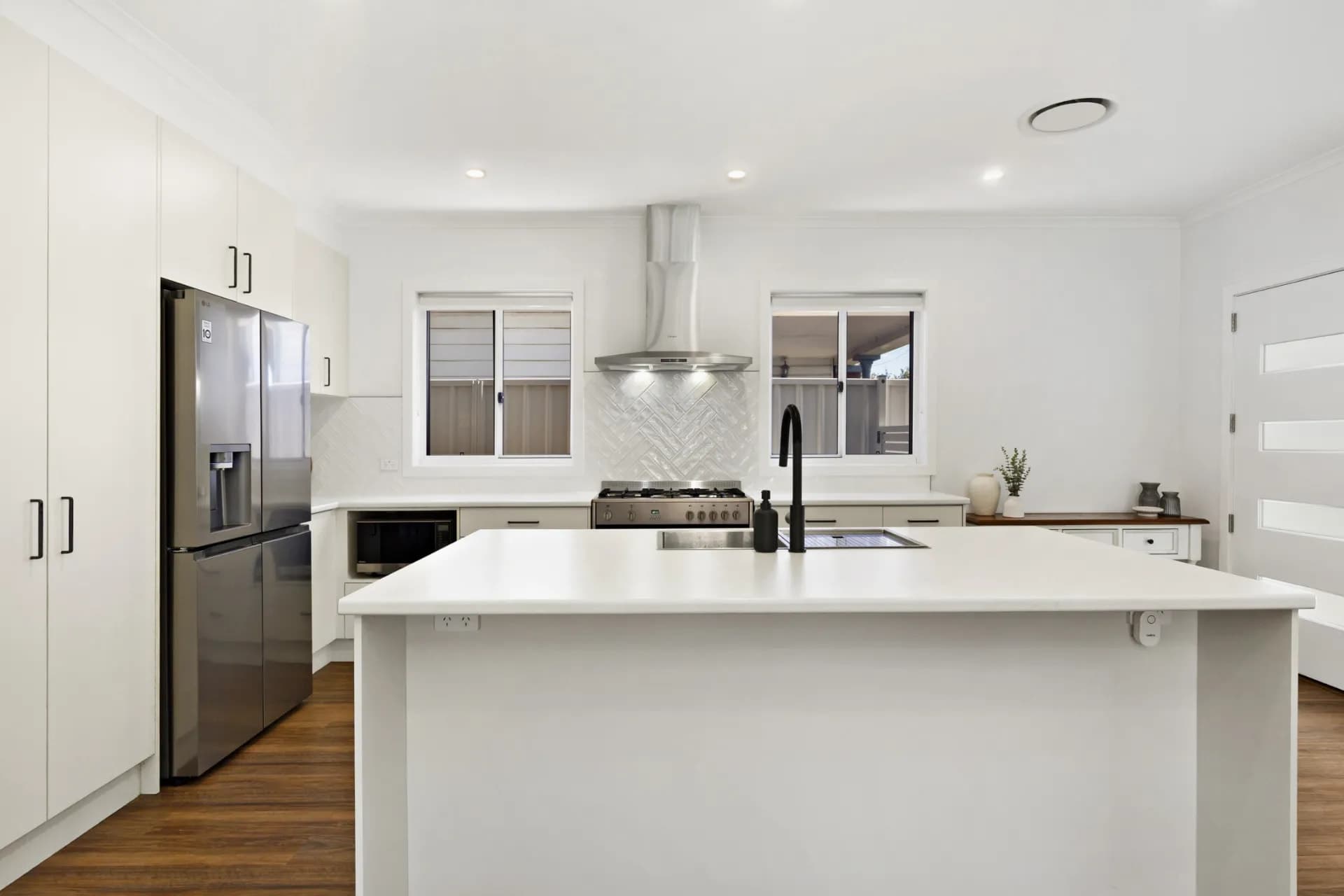 10 Vera  Street, Waratah West - Image 1