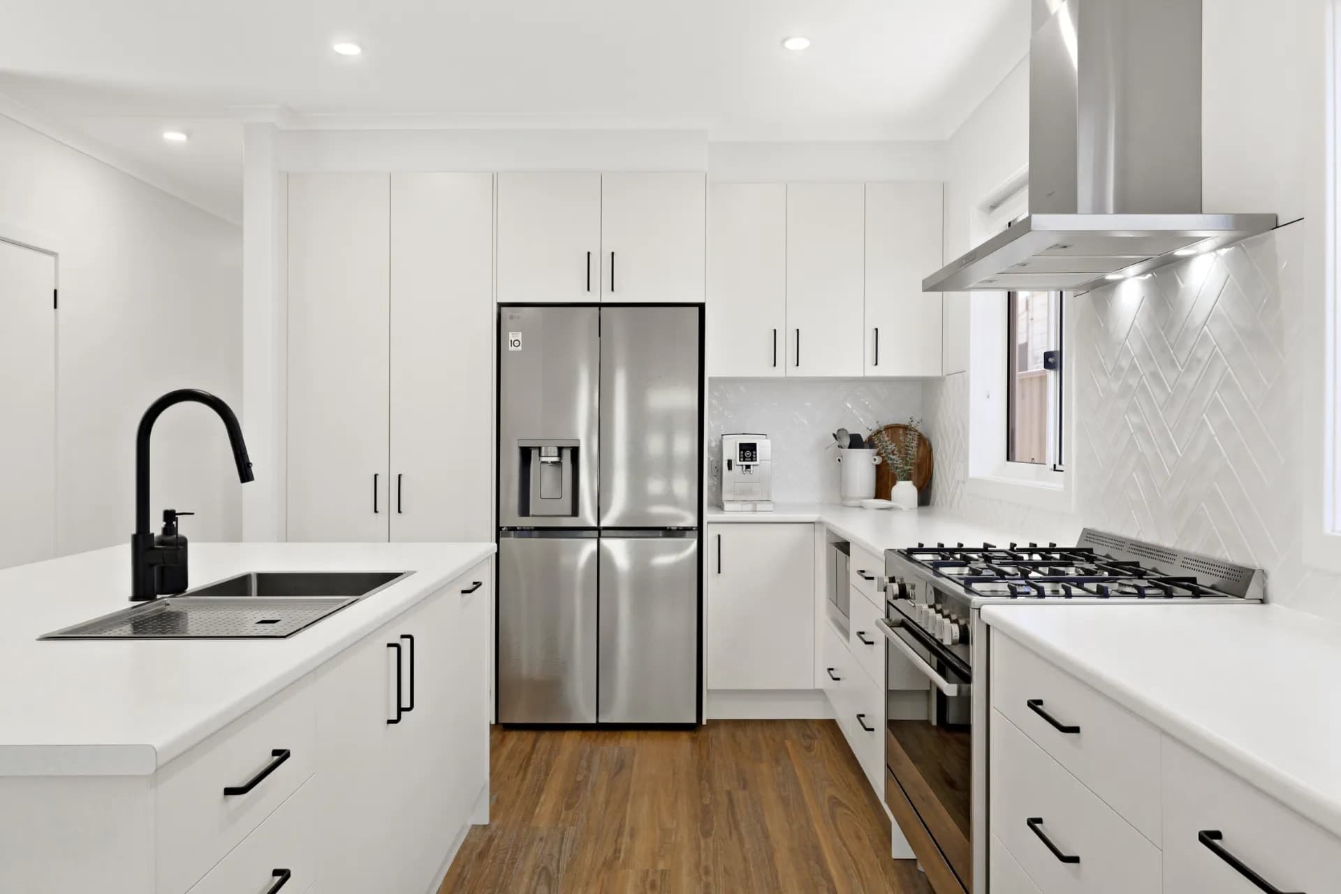 10 Vera  Street, Waratah West - Thumbnail 3