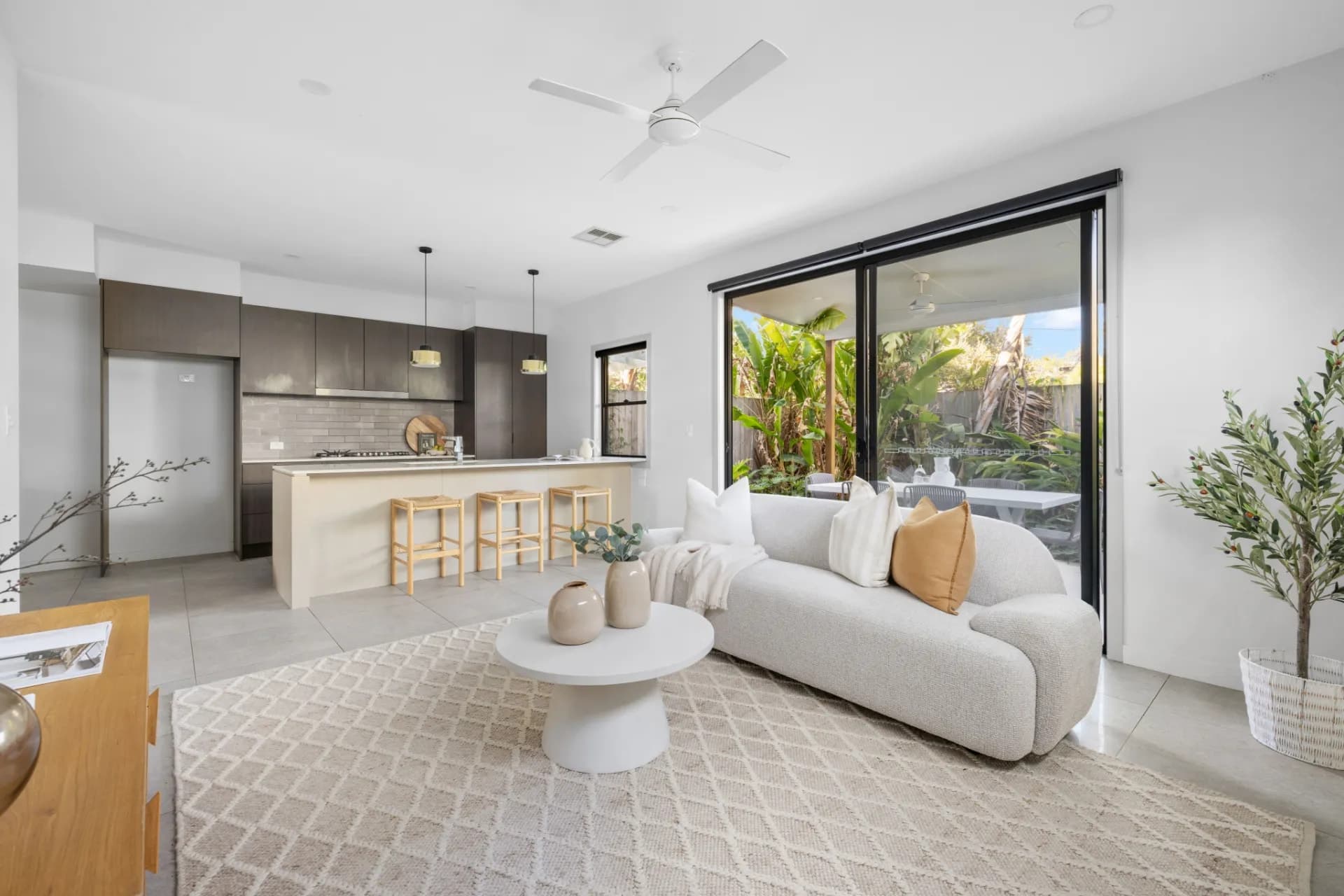 31B Joffre Street, Coorparoo., Coorparoo - Thumbnail 2