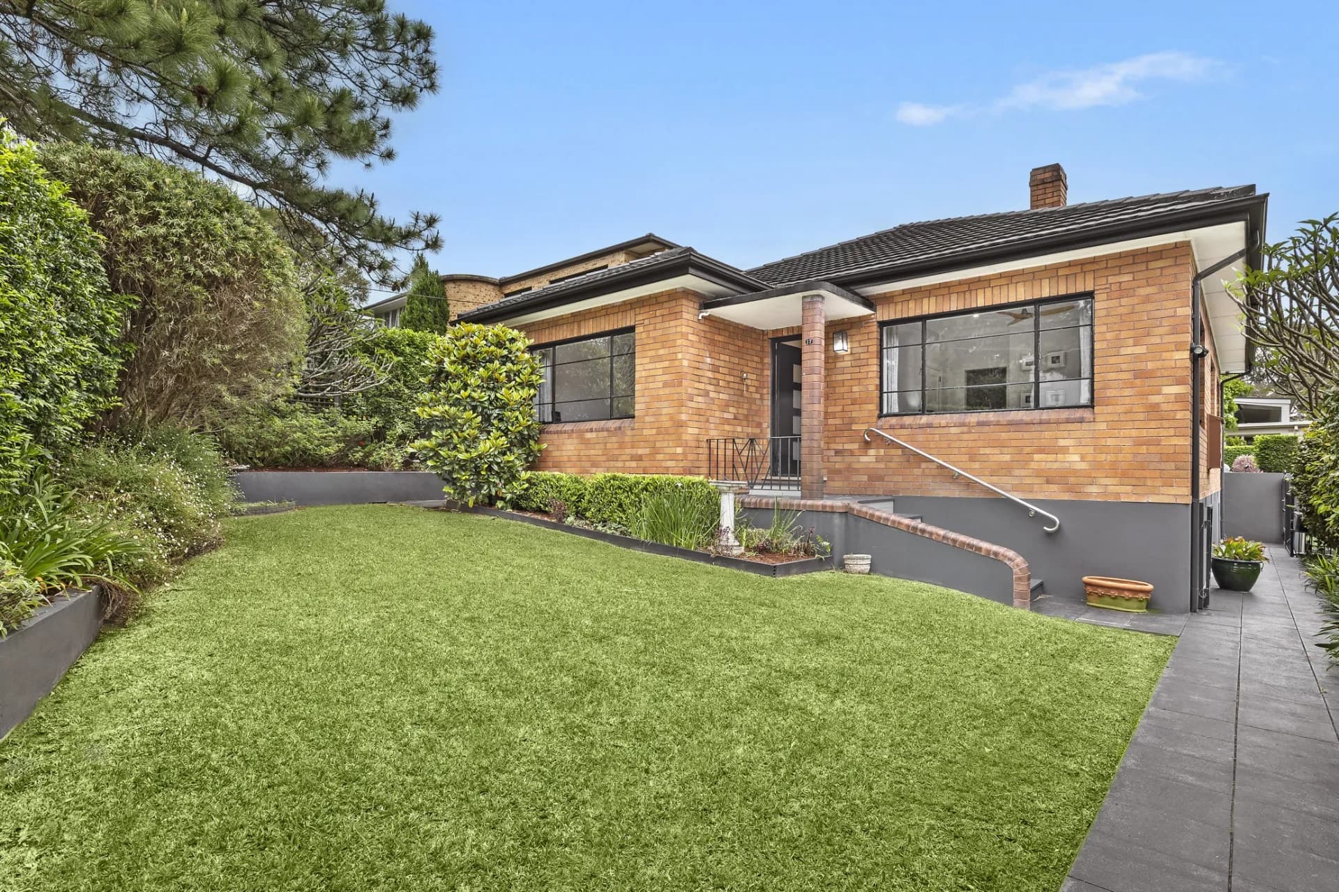 17 King William Street, Greenwich - Image 1