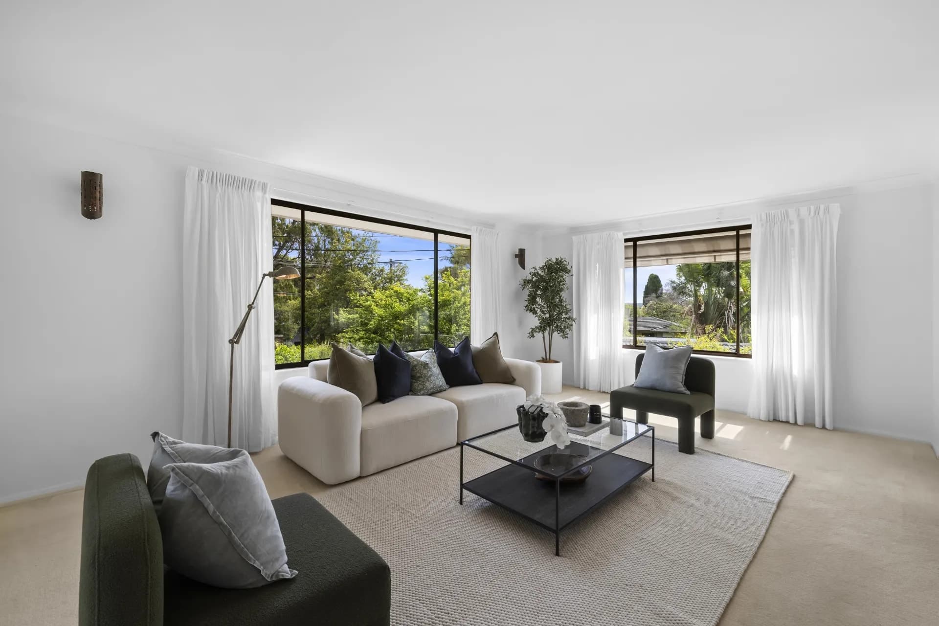 2 Tudor Close, Belrose - Thumbnail 2