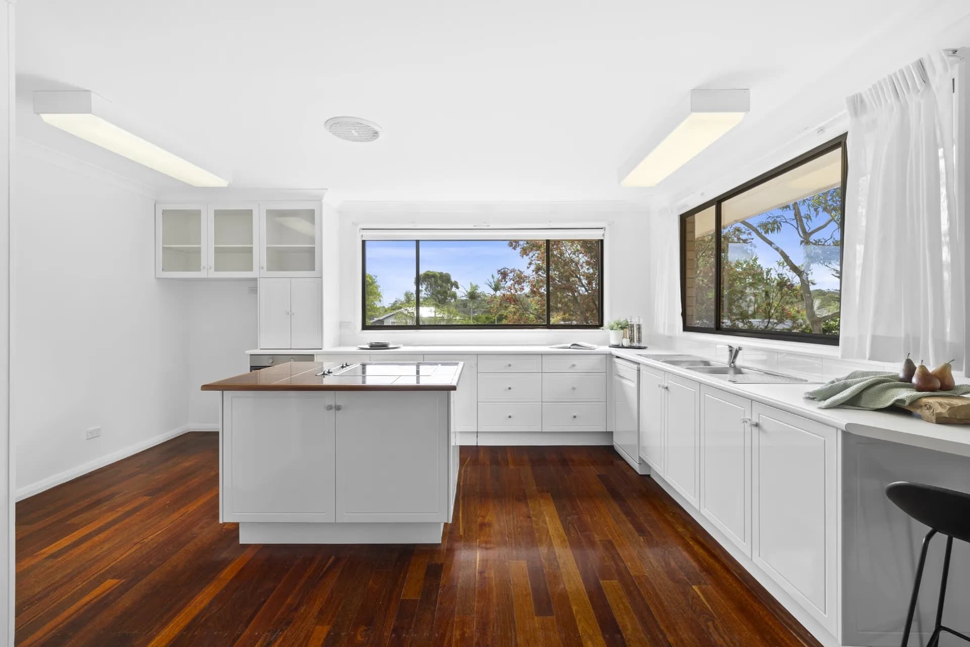 2 Tudor Close, Belrose - Thumbnail 3