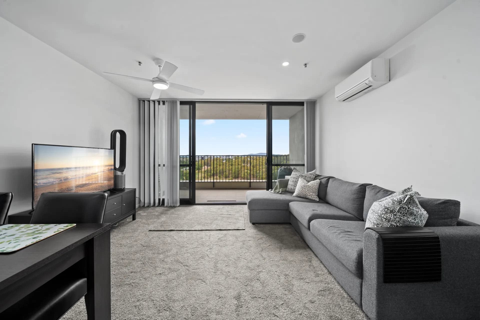 1309/120 Eastern Valley Way, Belconnen - Thumbnail 4