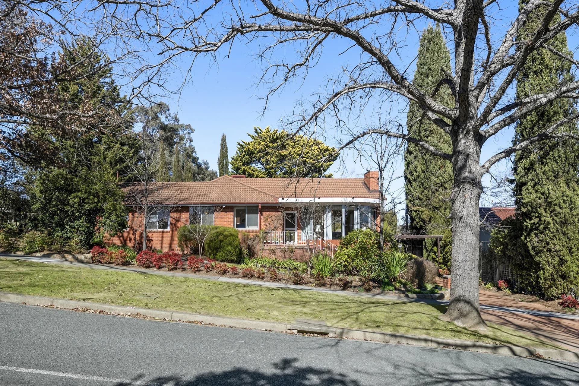 1 Loftus  Street, Yarralumla., Yarralumla - Image 1