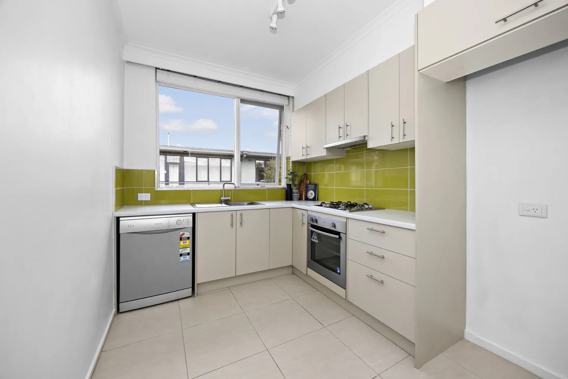 14/131 Brighton Road, Elwood - Thumbnail 5