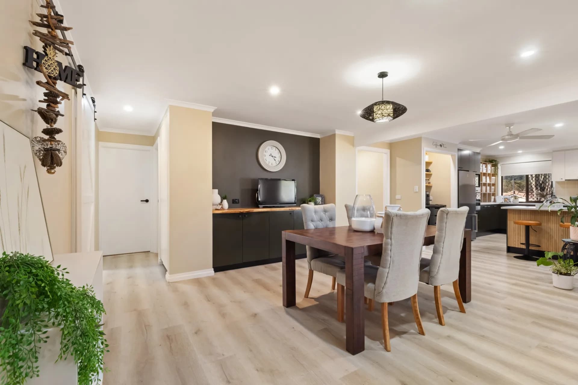 11 Narcamus Crescent, Shailer Park, Shailer Park - Thumbnail 2