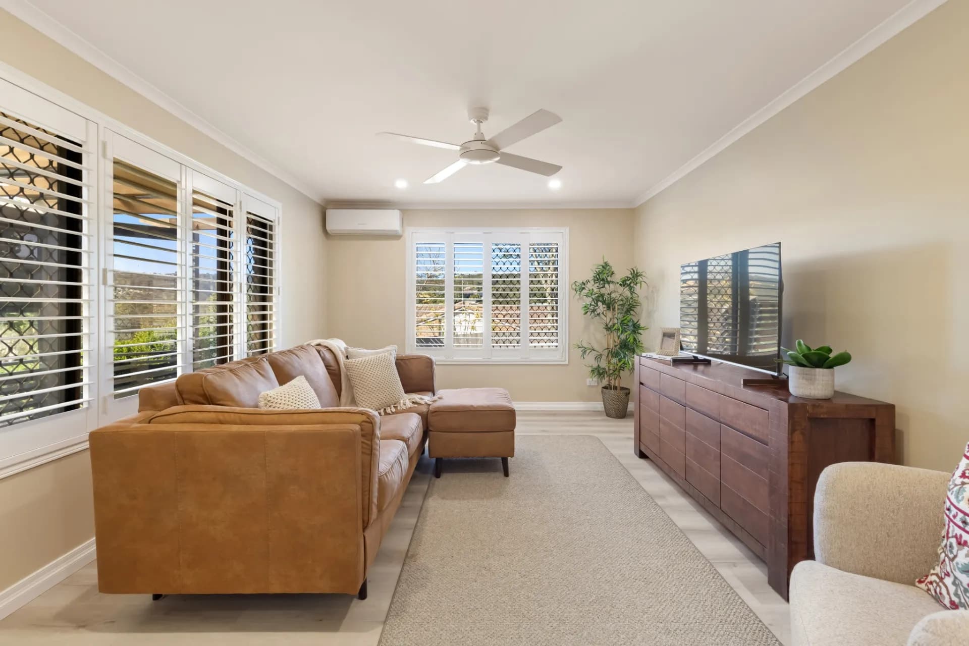 11 Narcamus Crescent, Shailer Park, Shailer Park - Thumbnail 4