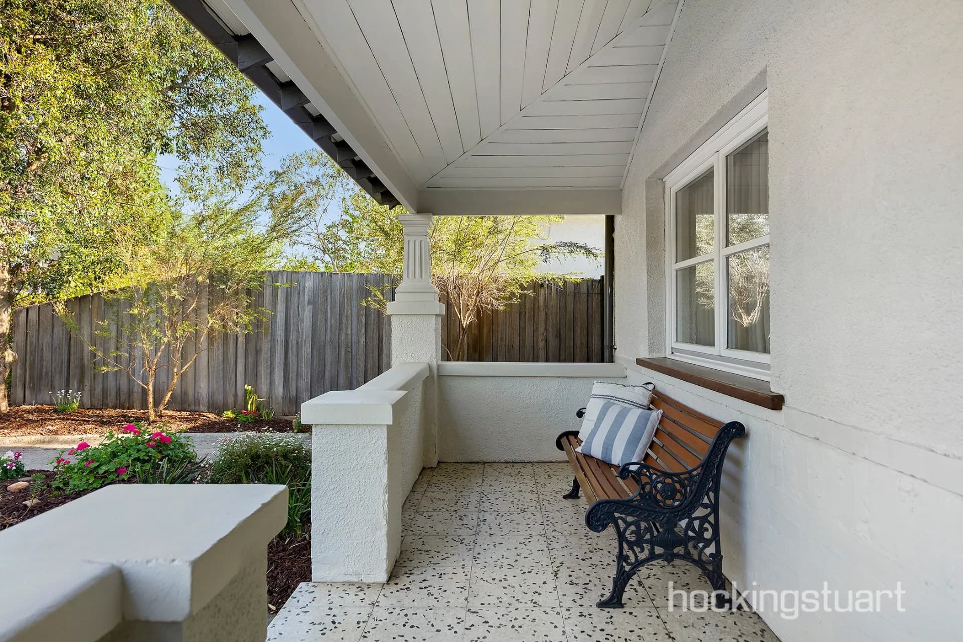 59 Comas Grove, Thornbury - Thumbnail 2