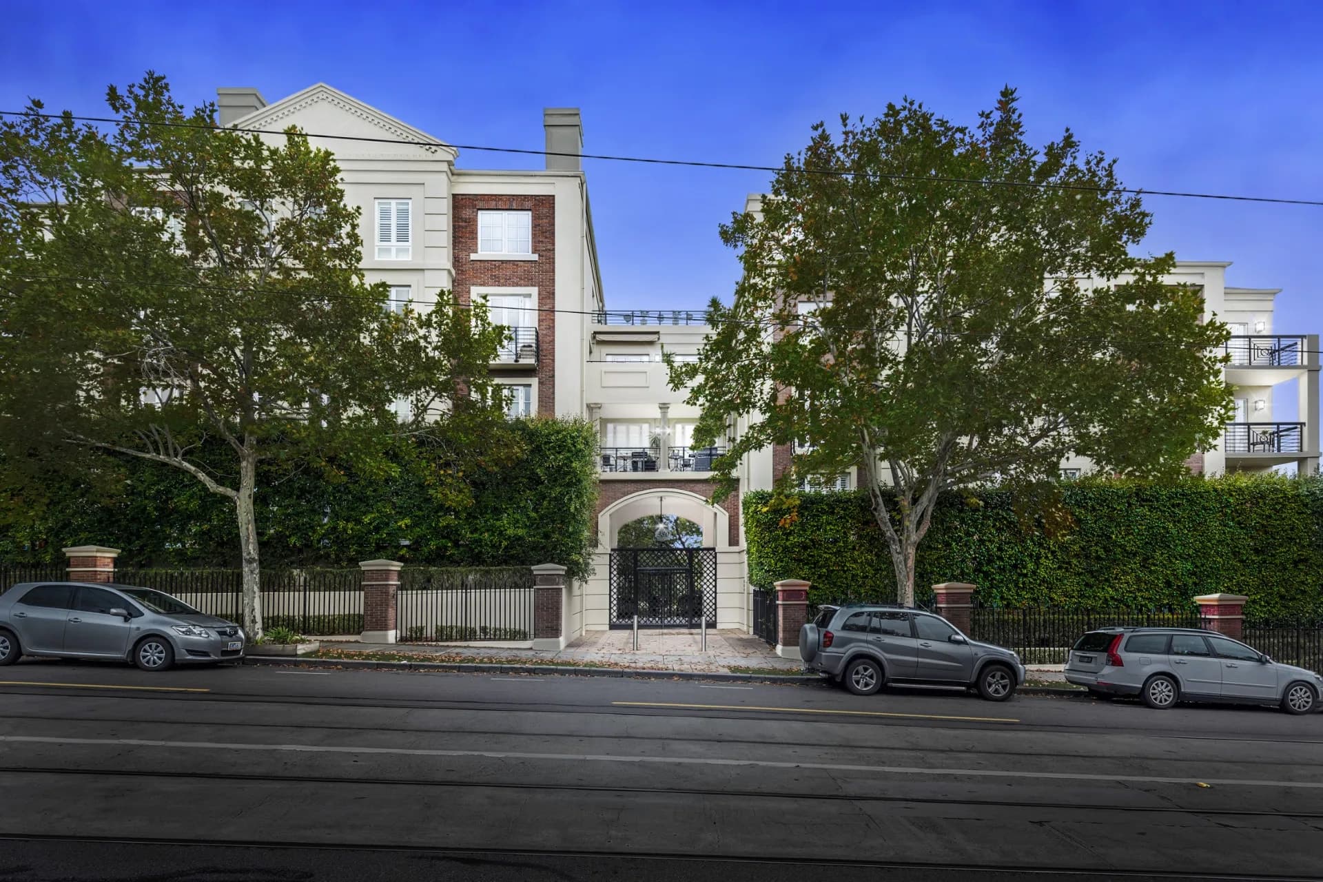 25/380 Toorak Road, South Yarra - Image 1