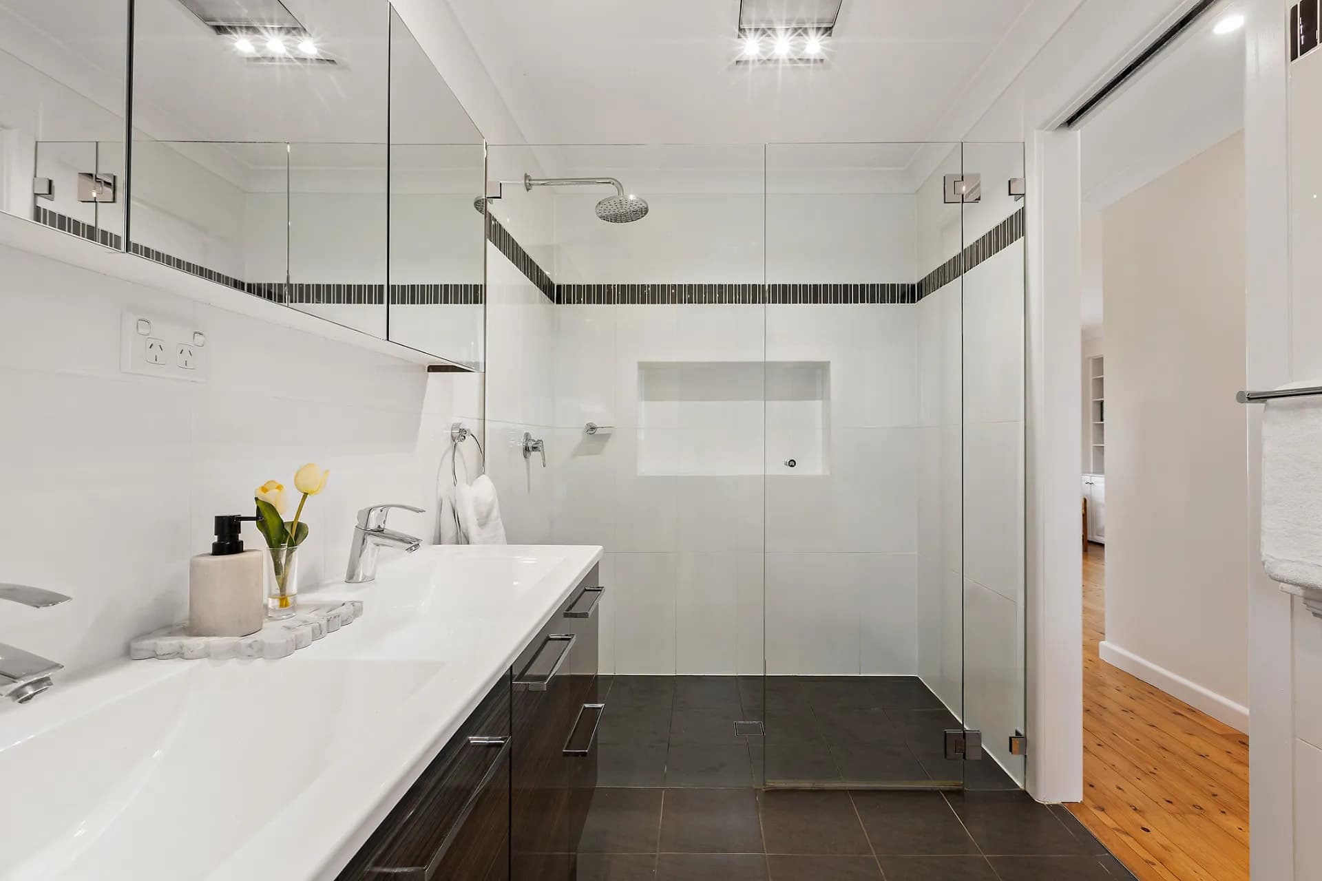 26 Carmen Drive, Carlingford., Carlingford - Thumbnail 6