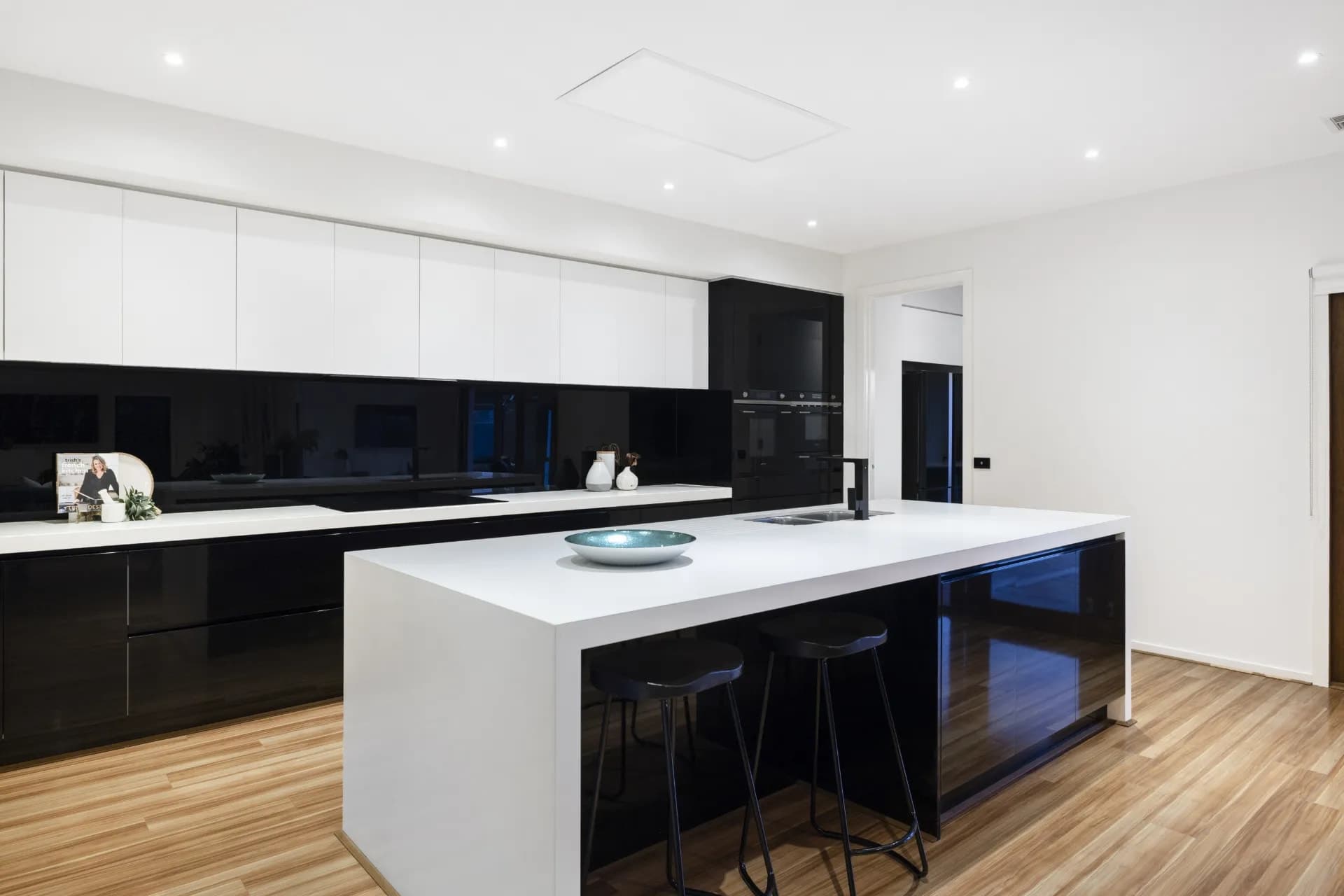 22 Portland Place, Waterways - Thumbnail 5