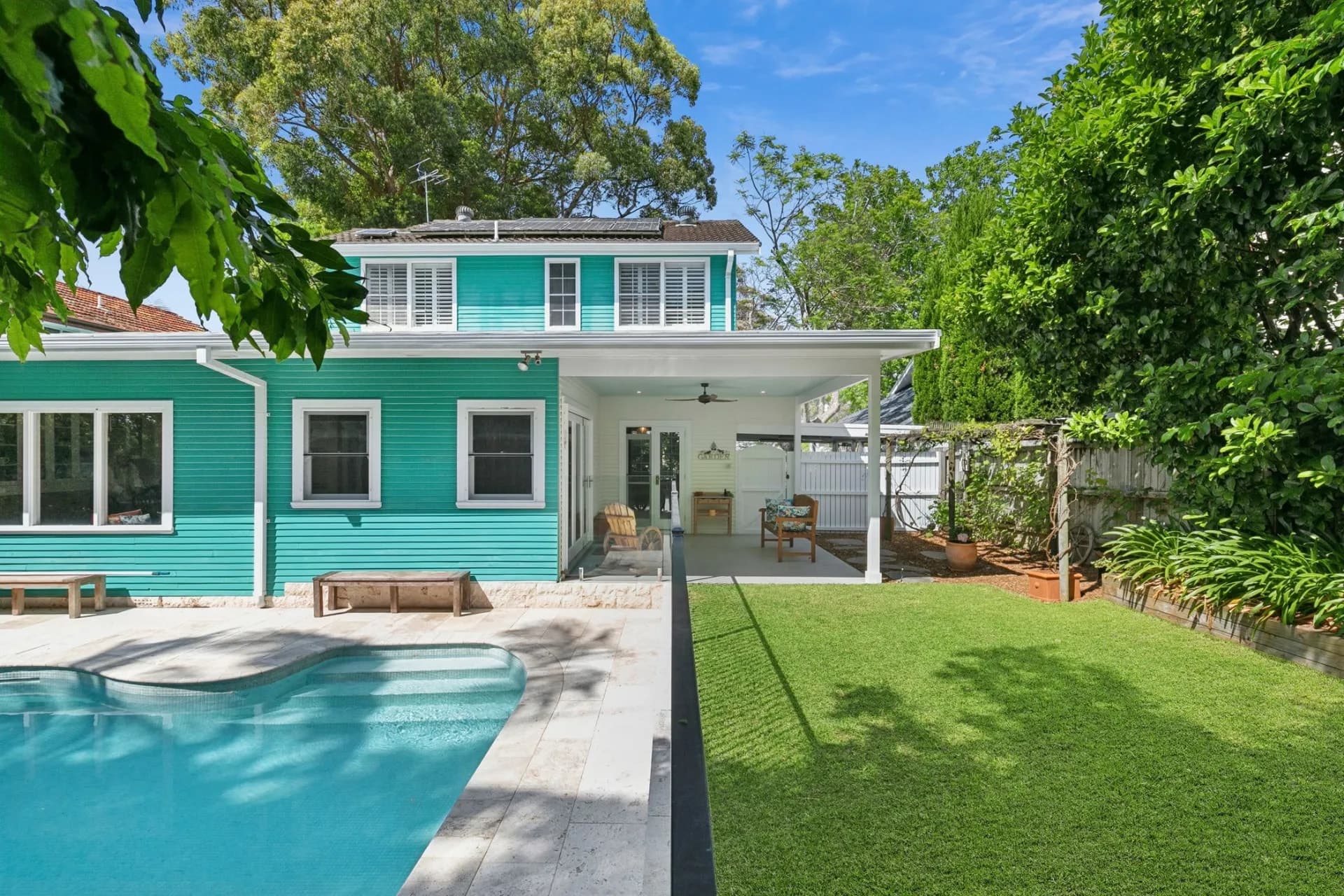 10 Reynolds Crescent, Beacon Hill - Image 1