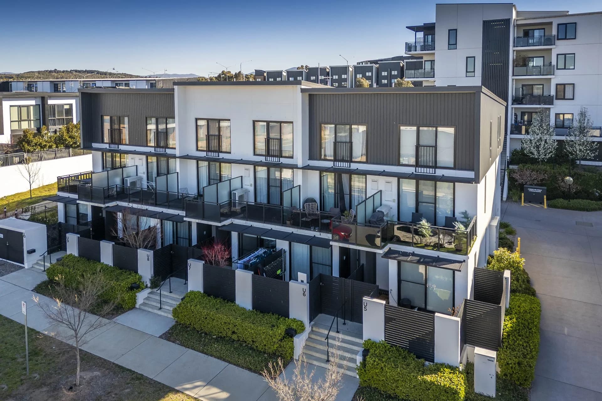 8/15 Calaby Street, Coombs - Image 1
