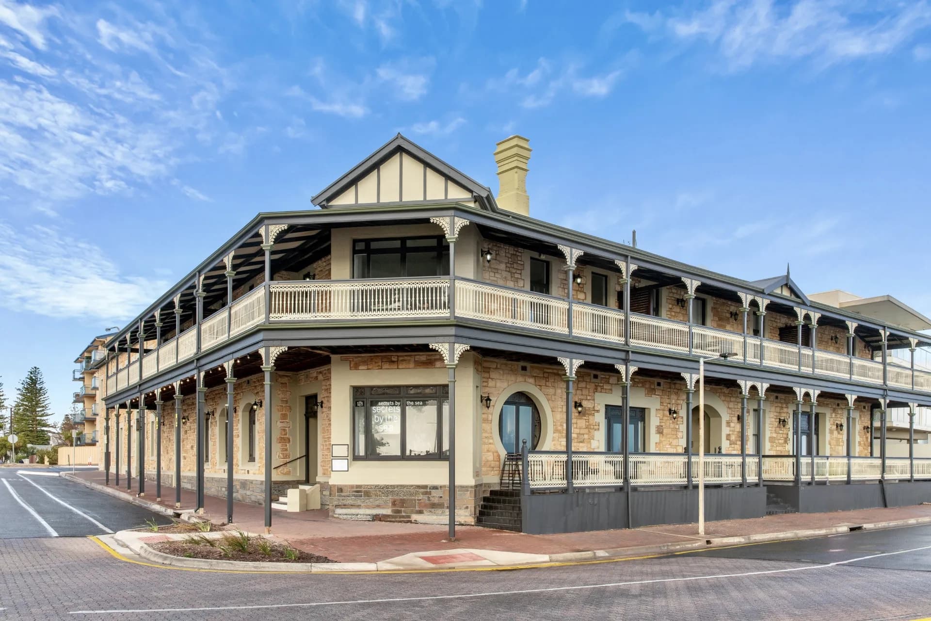 Unit 2/209 Esplanade, Henley Beach - Image 1