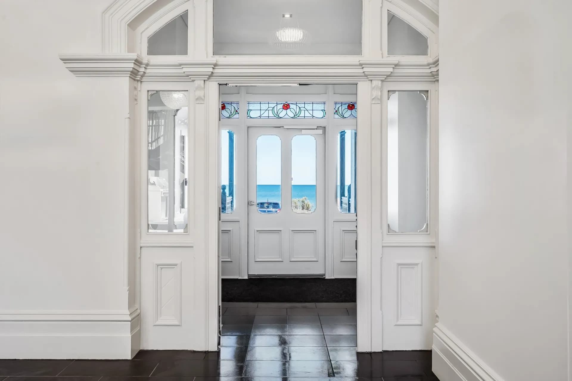 Unit 2/209 Esplanade, Henley Beach - Thumbnail 4