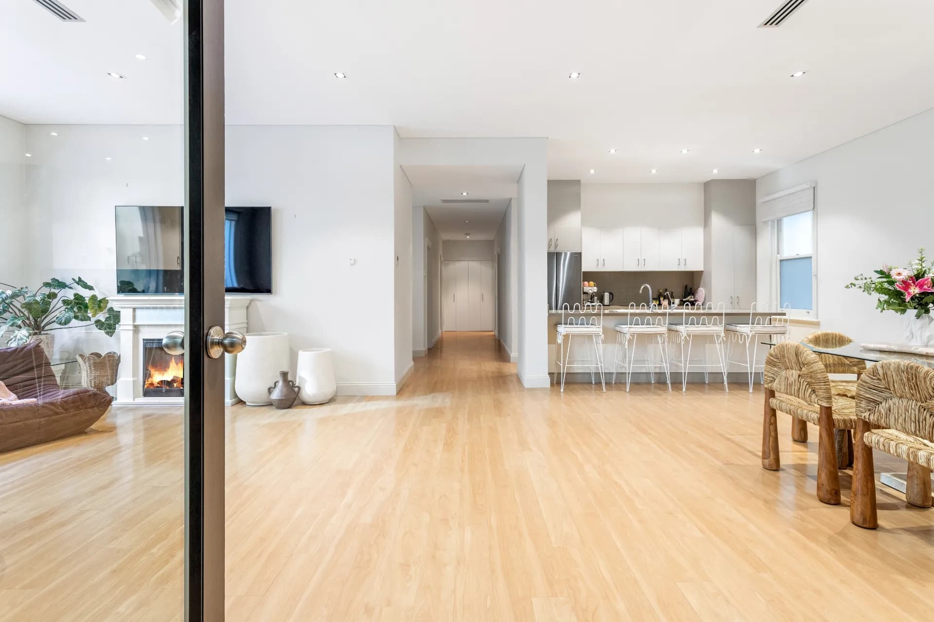 Unit 2/209 Esplanade, Henley Beach - Thumbnail 6