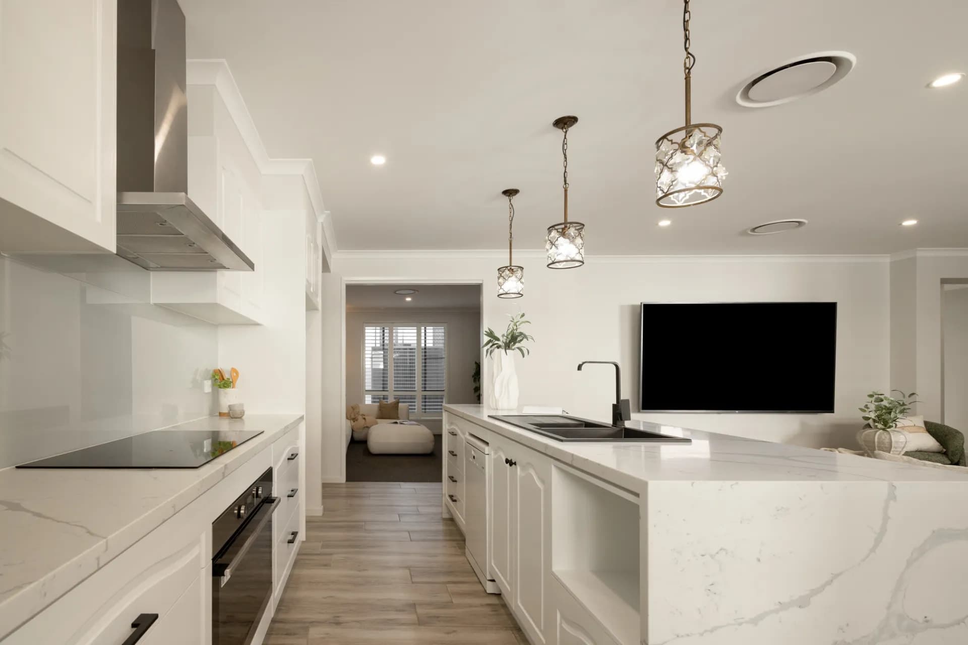 31 Executive Way, Bridgeman Downs - Thumbnail 4