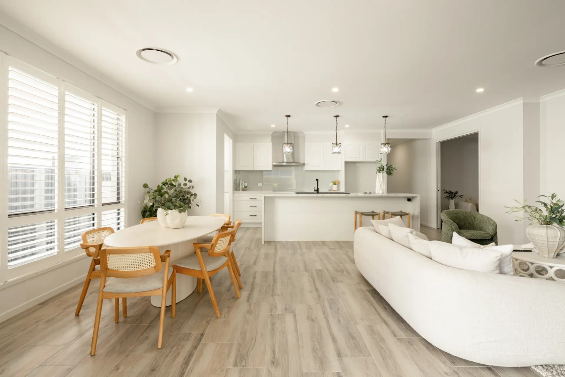 31 Executive Way, Bridgeman Downs - Thumbnail 8