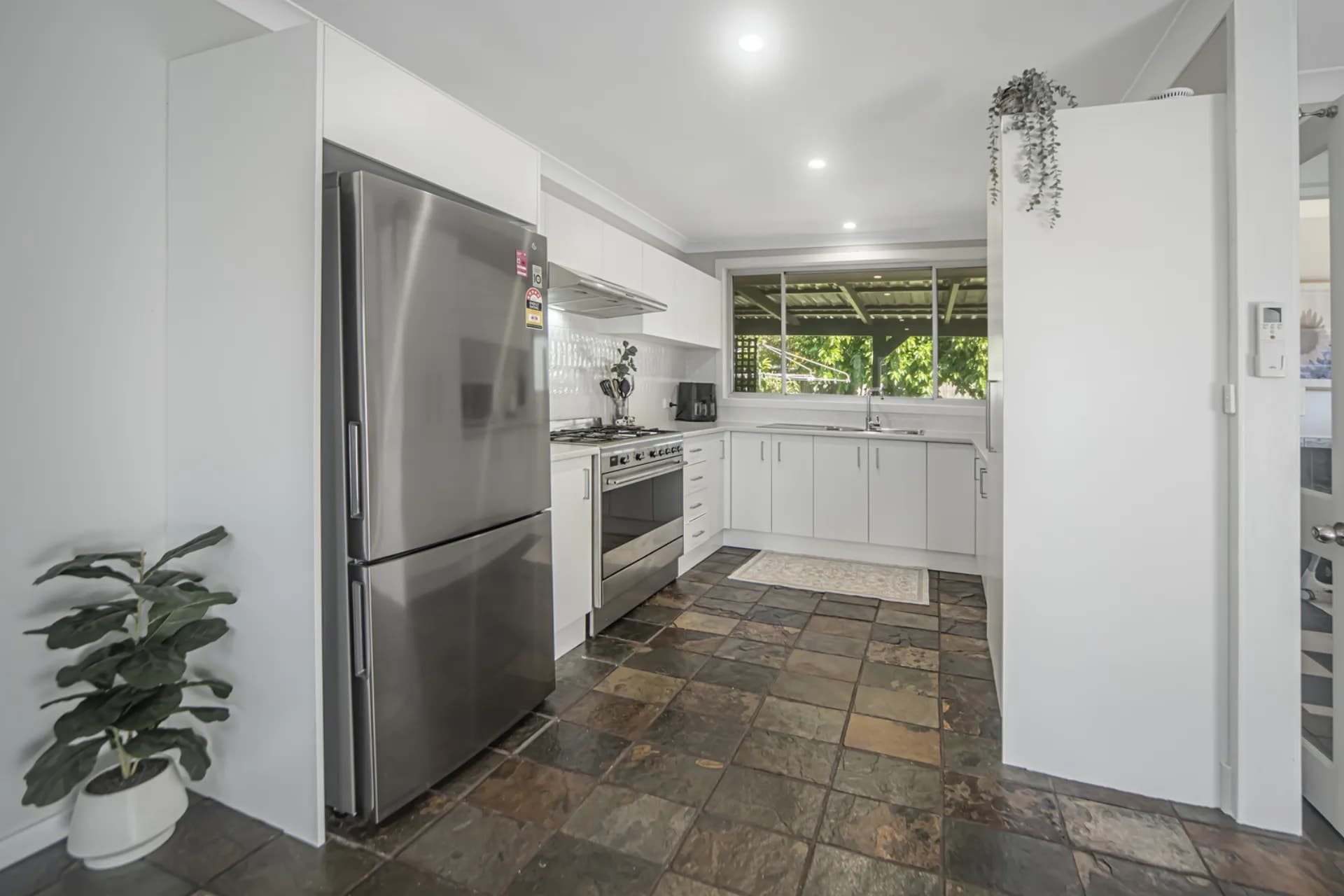 17 Alfred Street, Bomaderry., Bomaderry - Thumbnail 2