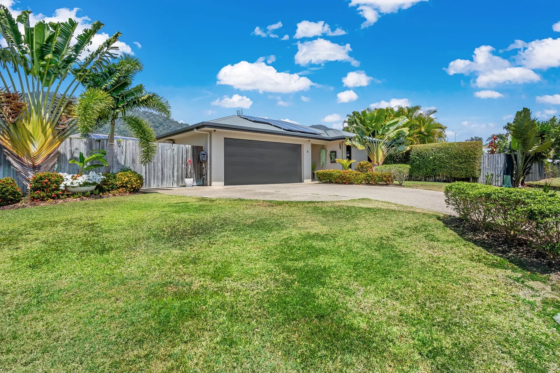 4 Grevillea Place, Cannonvale., Cannonvale - Image 1