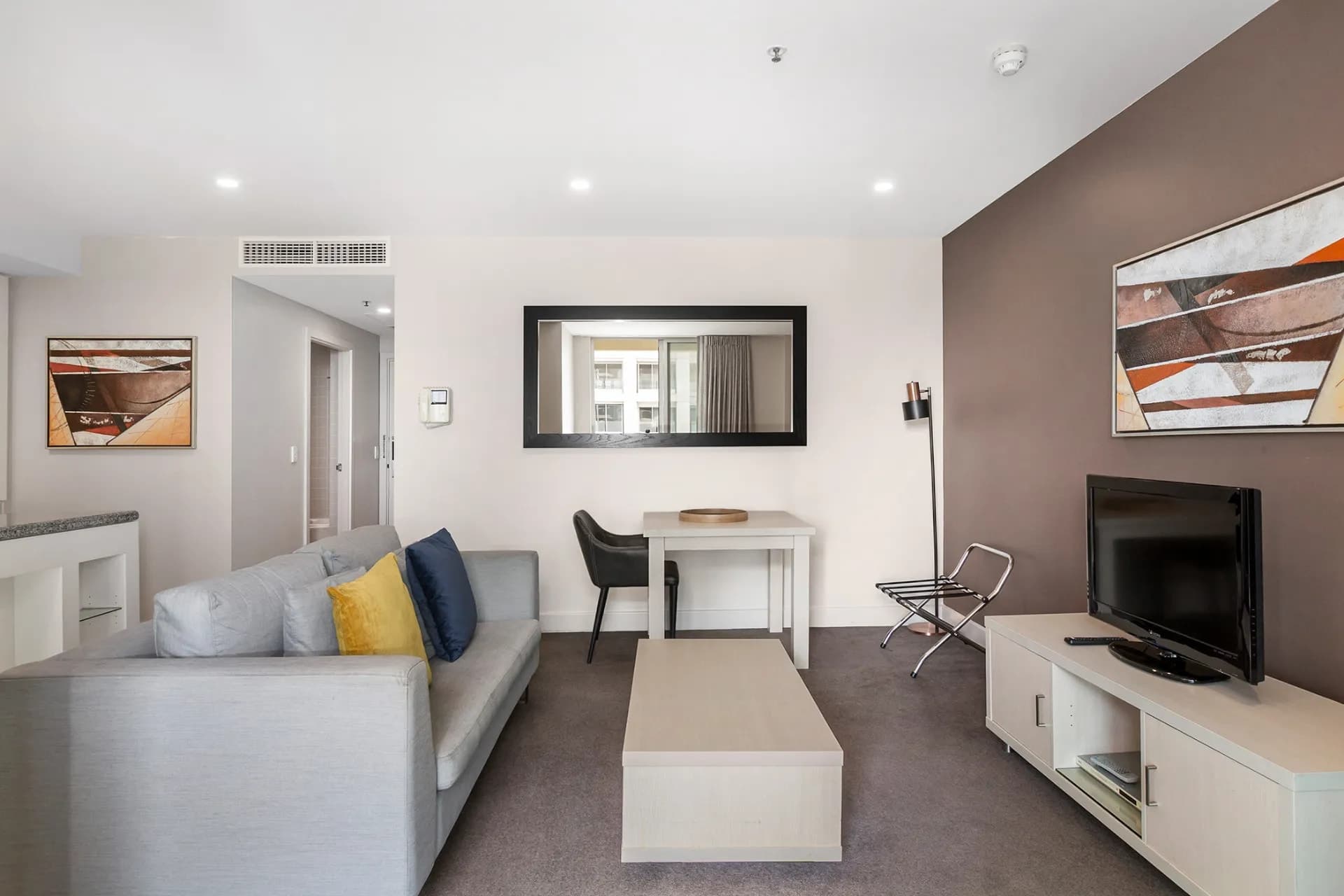 225/16 Holdfast Promenade, Glenelg - Thumbnail 4