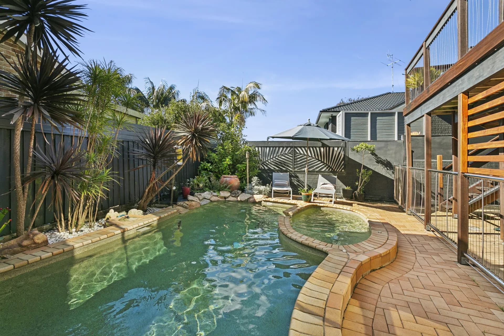 6 Pinduro Place, Cromer., Cromer - Thumbnail 2
