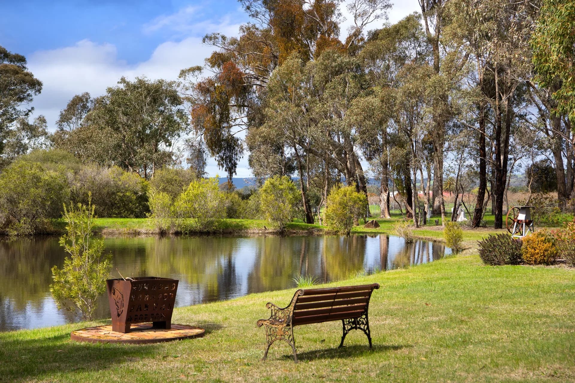 19 Hoinsville  Road, Elphinstone - Thumbnail 2