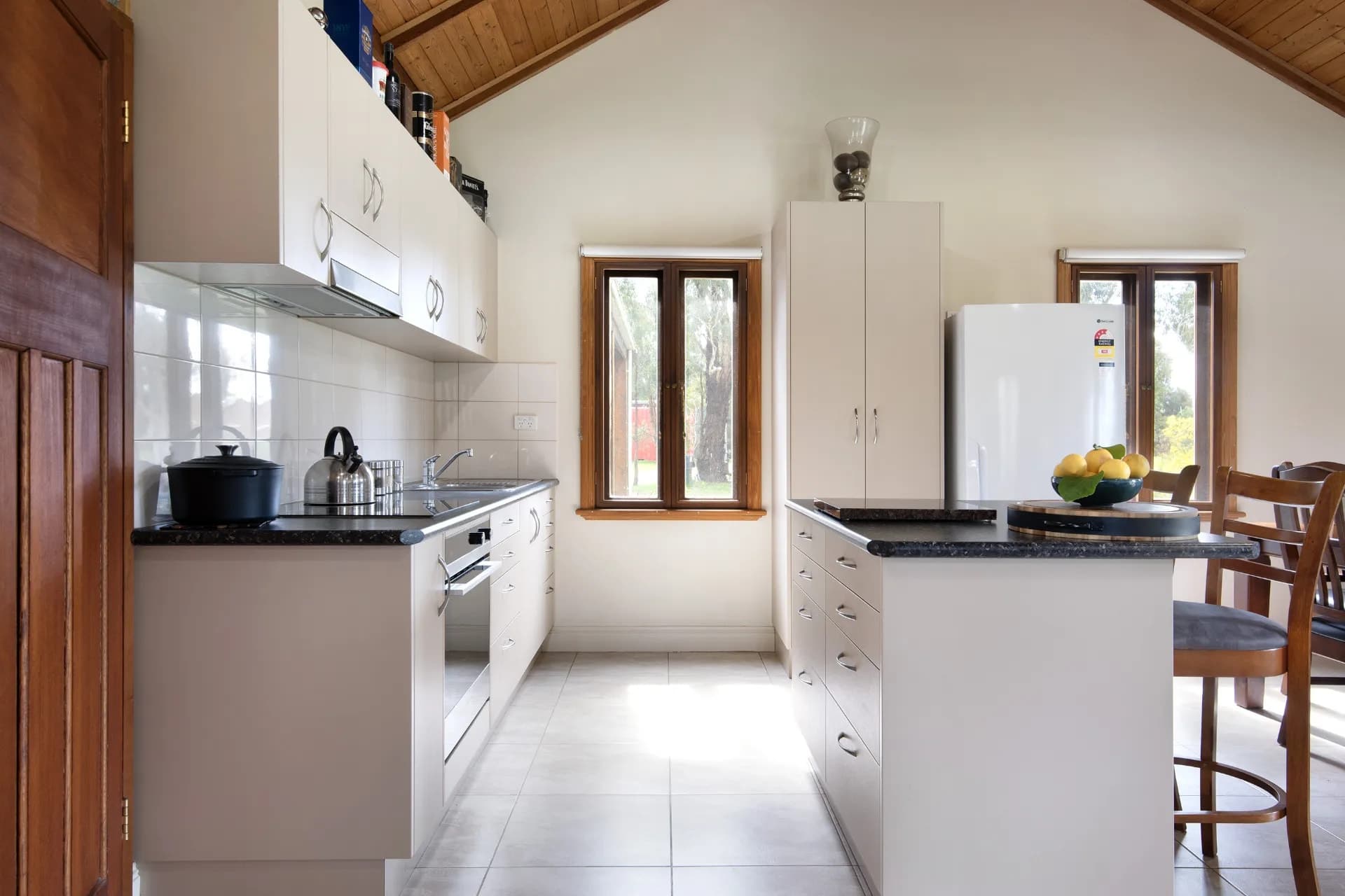 19 Hoinsville  Road, Elphinstone - Thumbnail 7