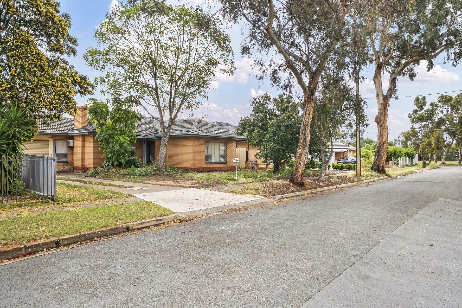 22 Bronwyn Crescent, Salisbury North - Thumbnail 3