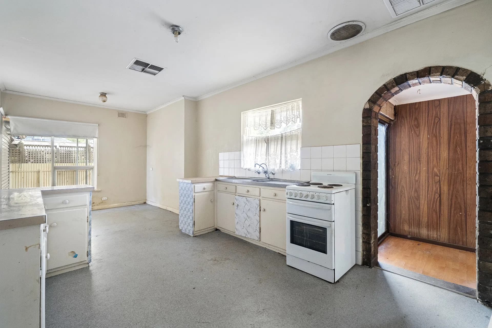 22 Bronwyn Crescent, Salisbury North - Thumbnail 5