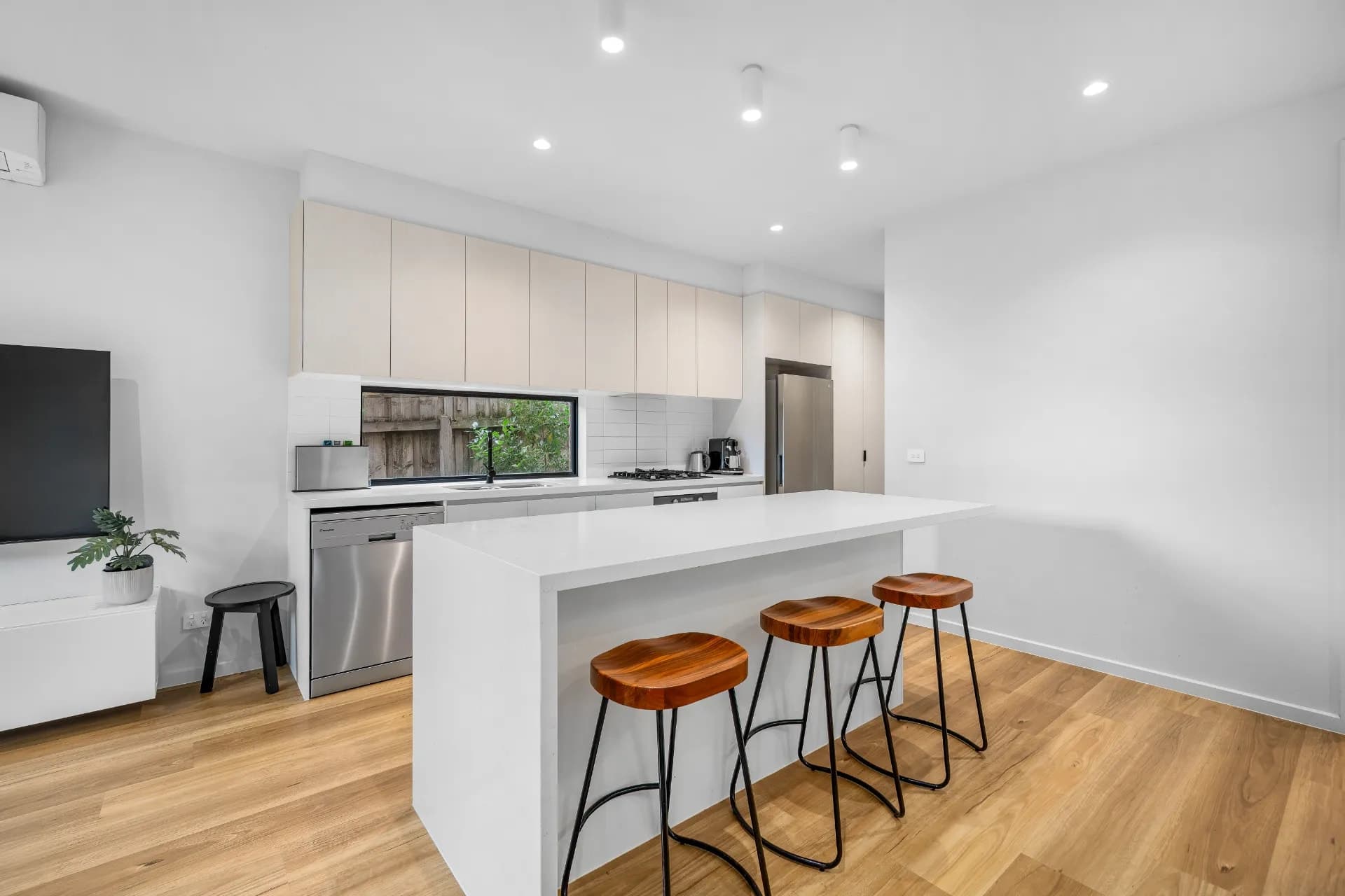 2/16 James Street, Dromana - Thumbnail 3