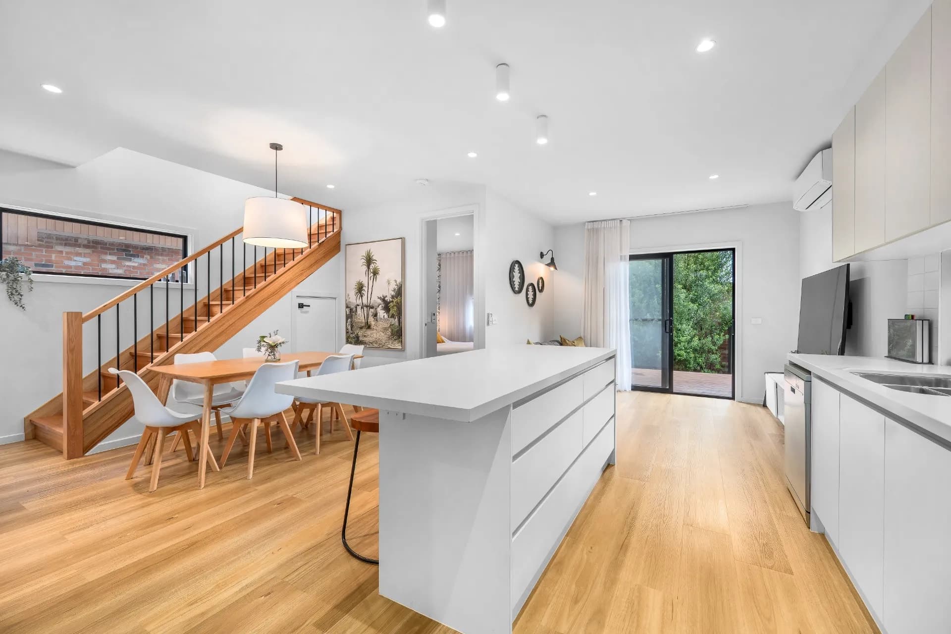 2/16 James Street, Dromana - Thumbnail 5