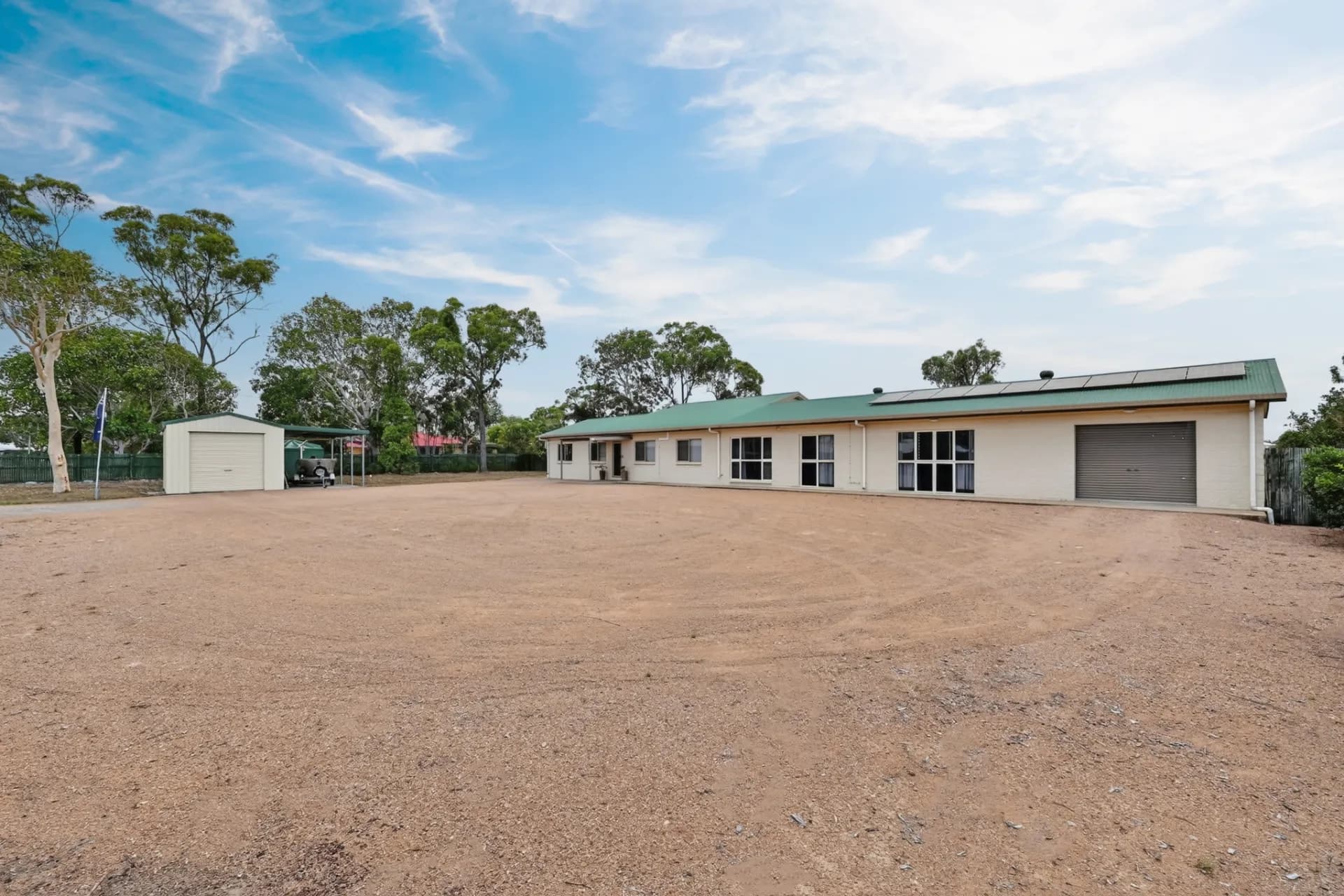 11 Kregor  Street, Mount Low - Thumbnail 2