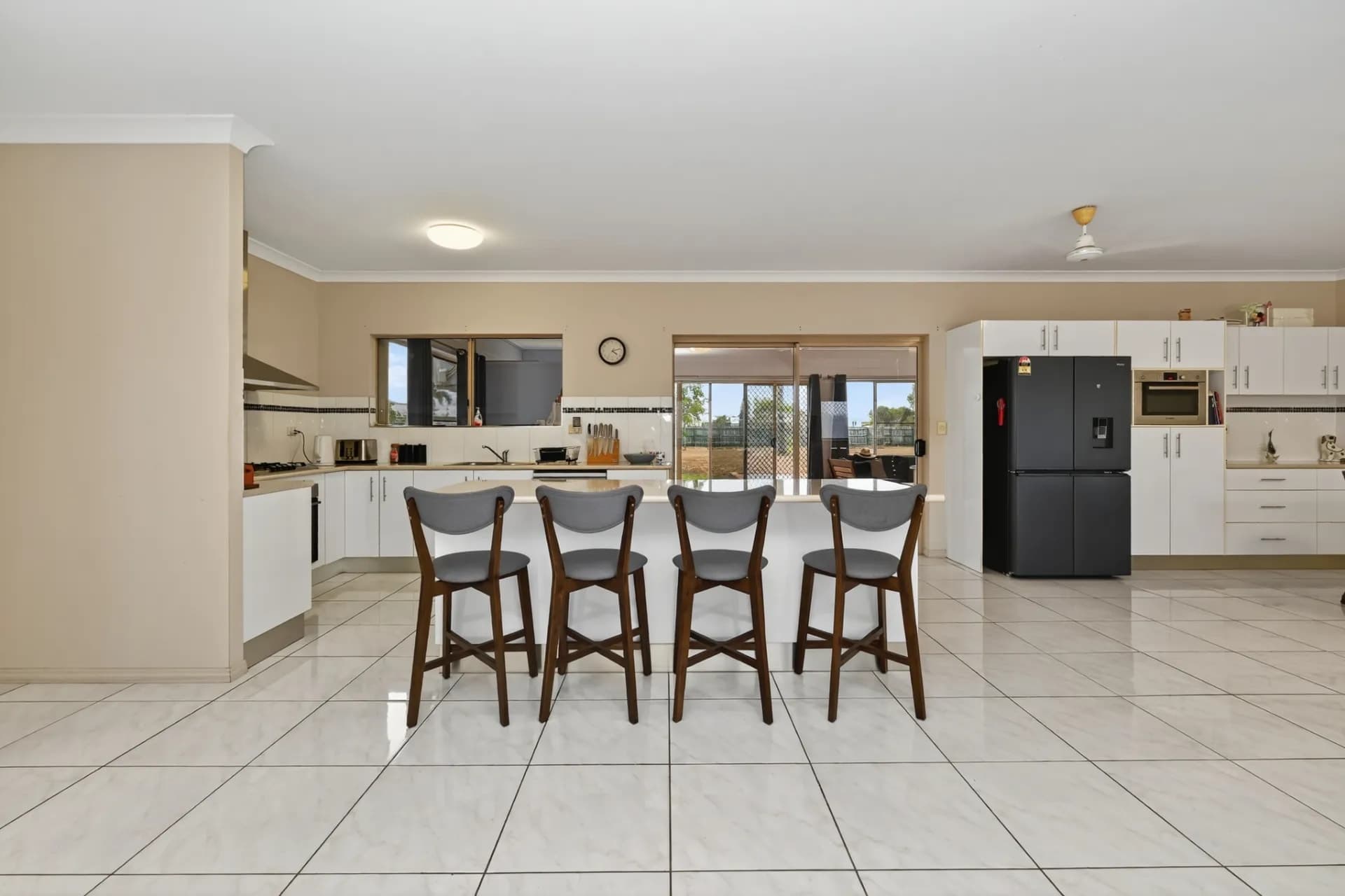 11 Kregor  Street, Mount Low - Thumbnail 5