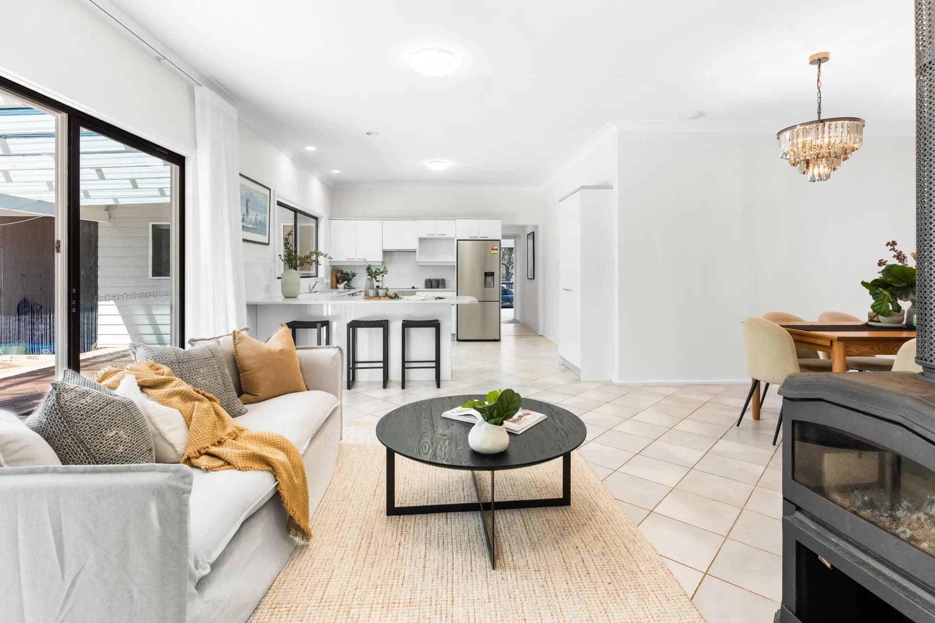 8 Inverness Avenue, Frenchs Forest - Thumbnail 2