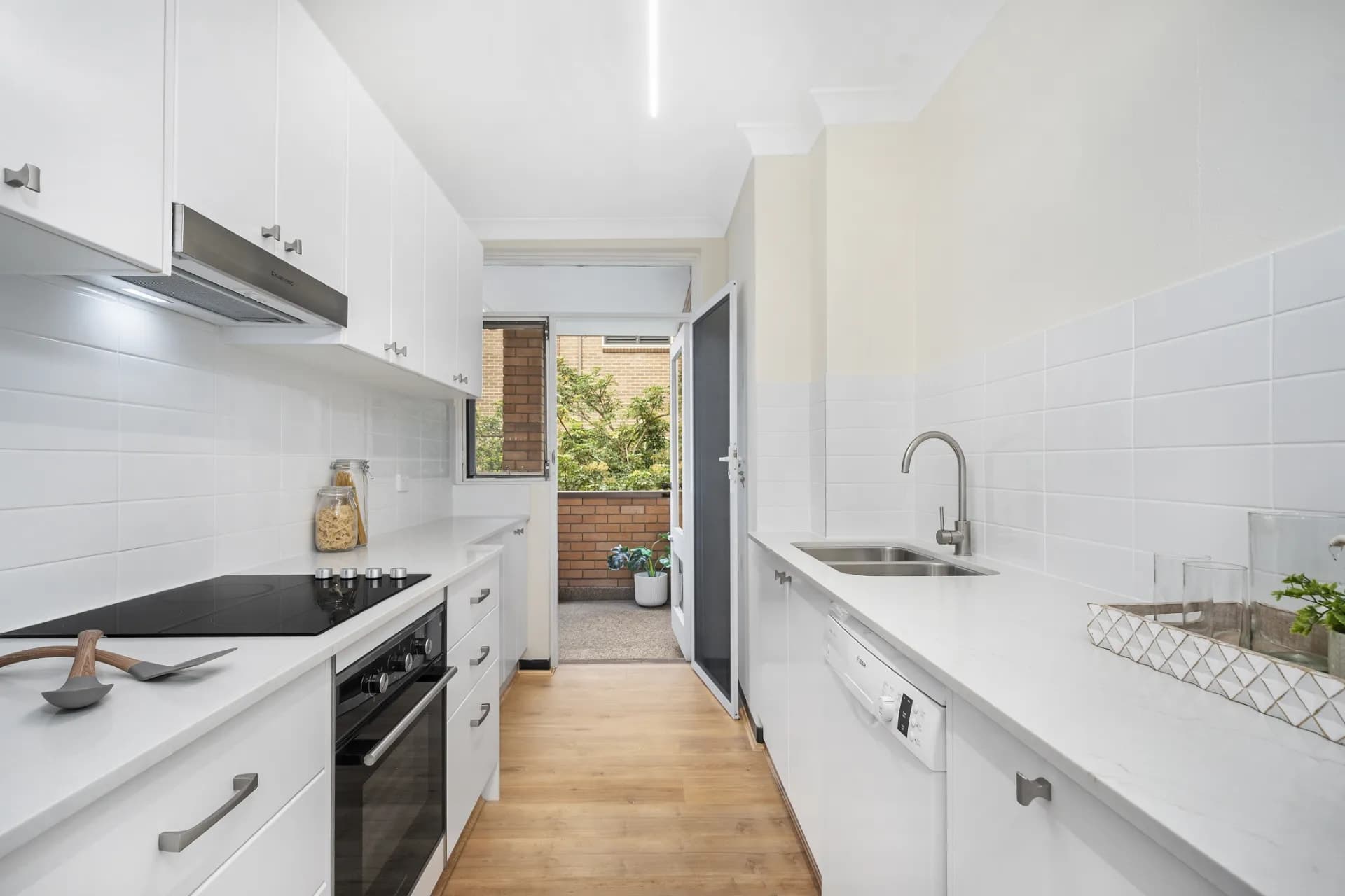 4/140-142 Burns Bay Road, Lane Cove., Lane Cove - Thumbnail 3