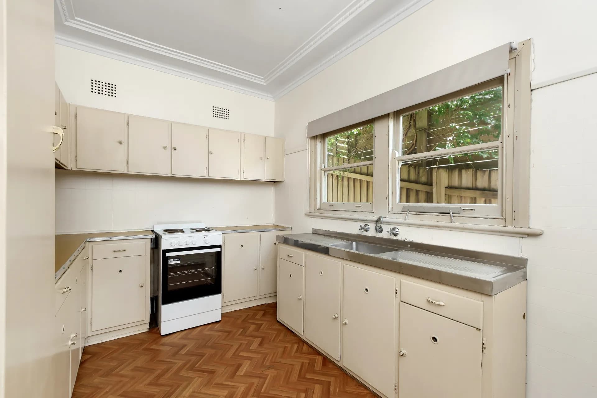 23 Brisbane Water Drive, Point Clare - Thumbnail 5