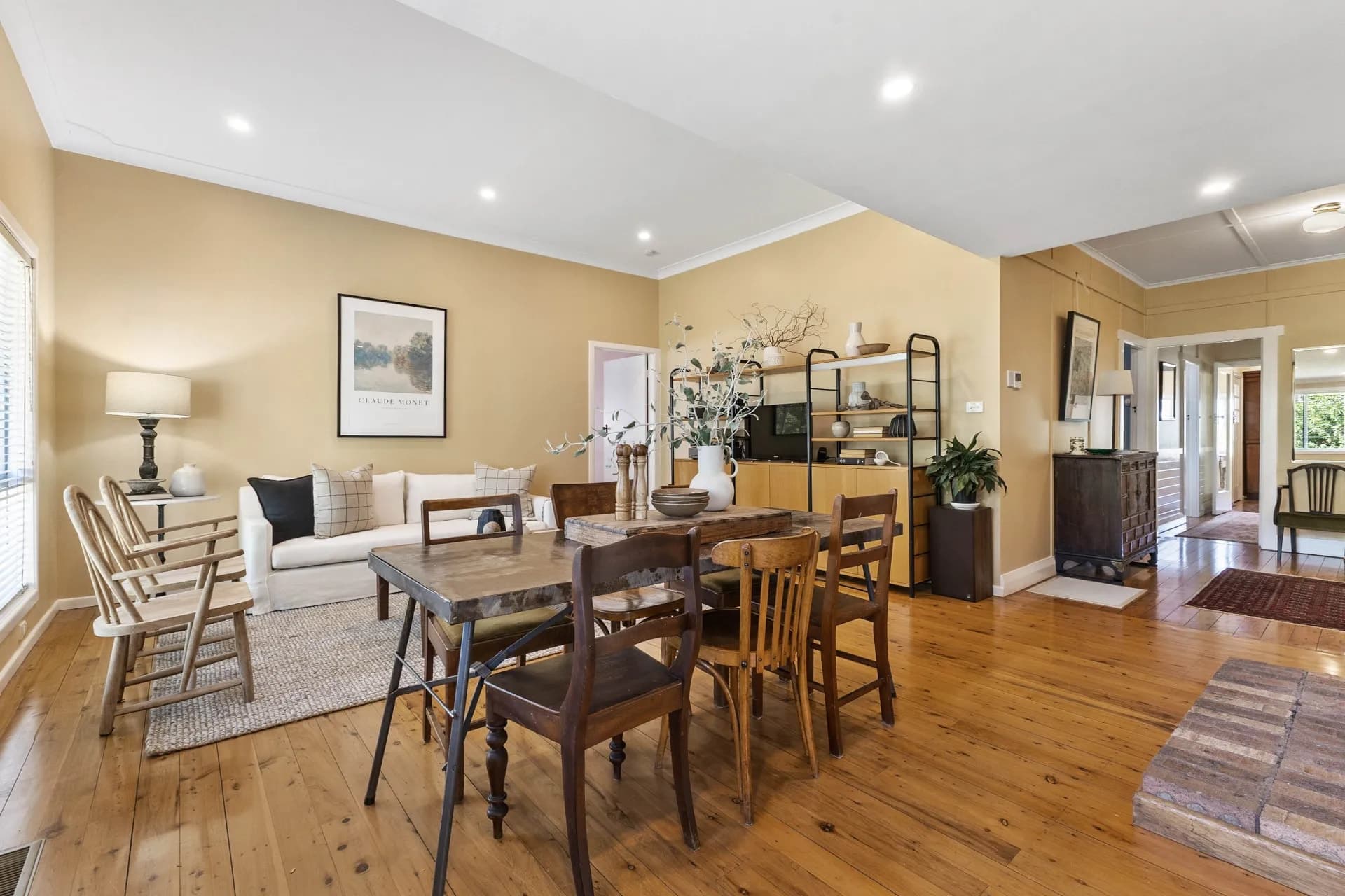 8 Sunnyside  Avenue, Wentworth Falls - Thumbnail 2