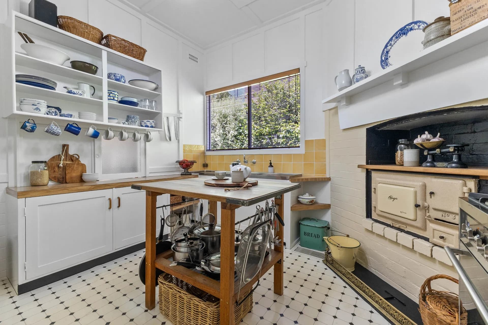 8 Sunnyside  Avenue, Wentworth Falls - Thumbnail 4