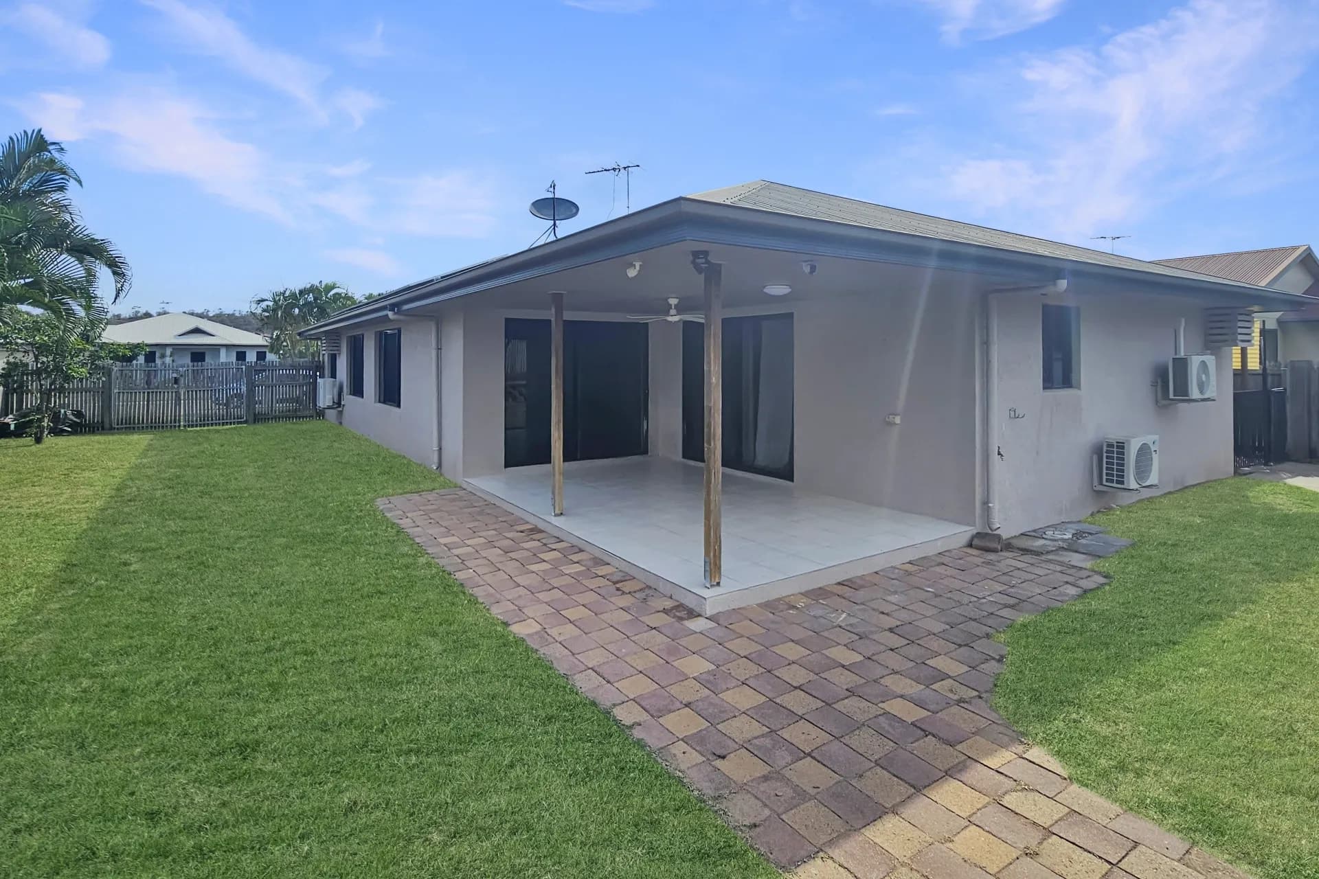 5 Mariala Court, Bushland Beach., Bushland Beach - Thumbnail 4