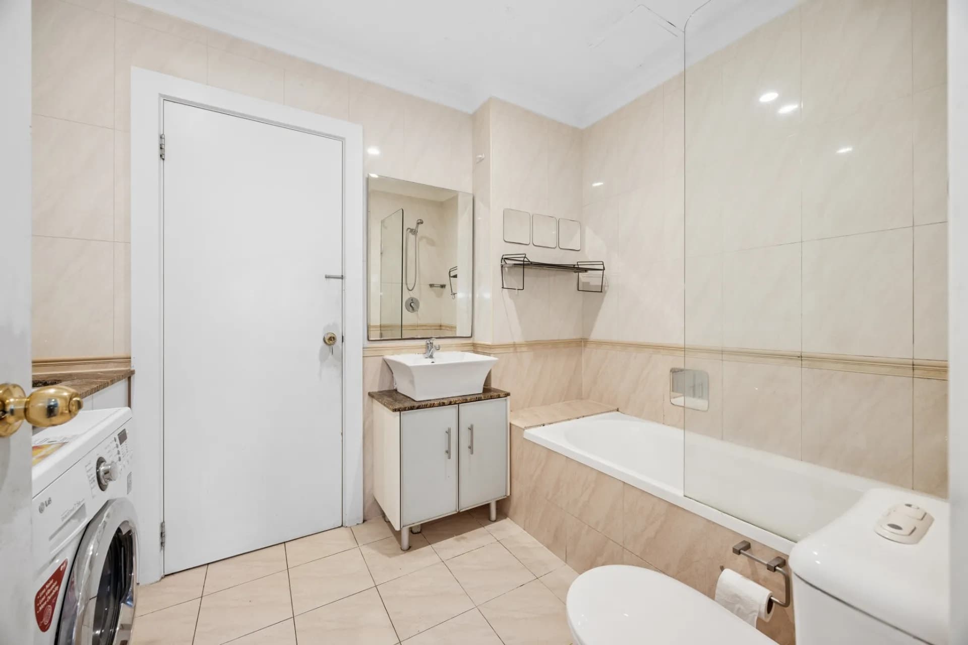 802/39 Grenfell Street, Adelaide - Thumbnail 8