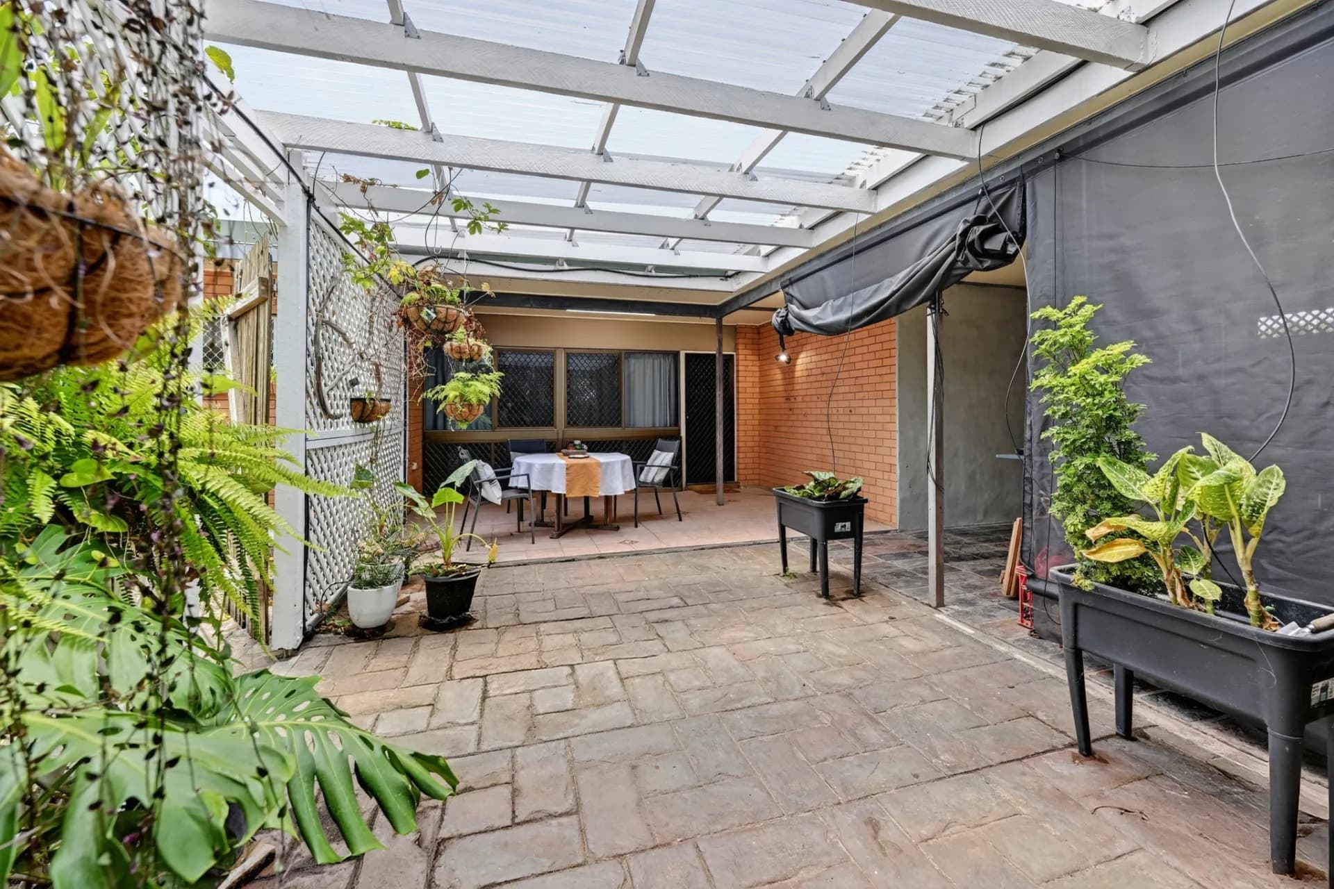 8 Coe Court, Heatley., Heatley - Thumbnail 4