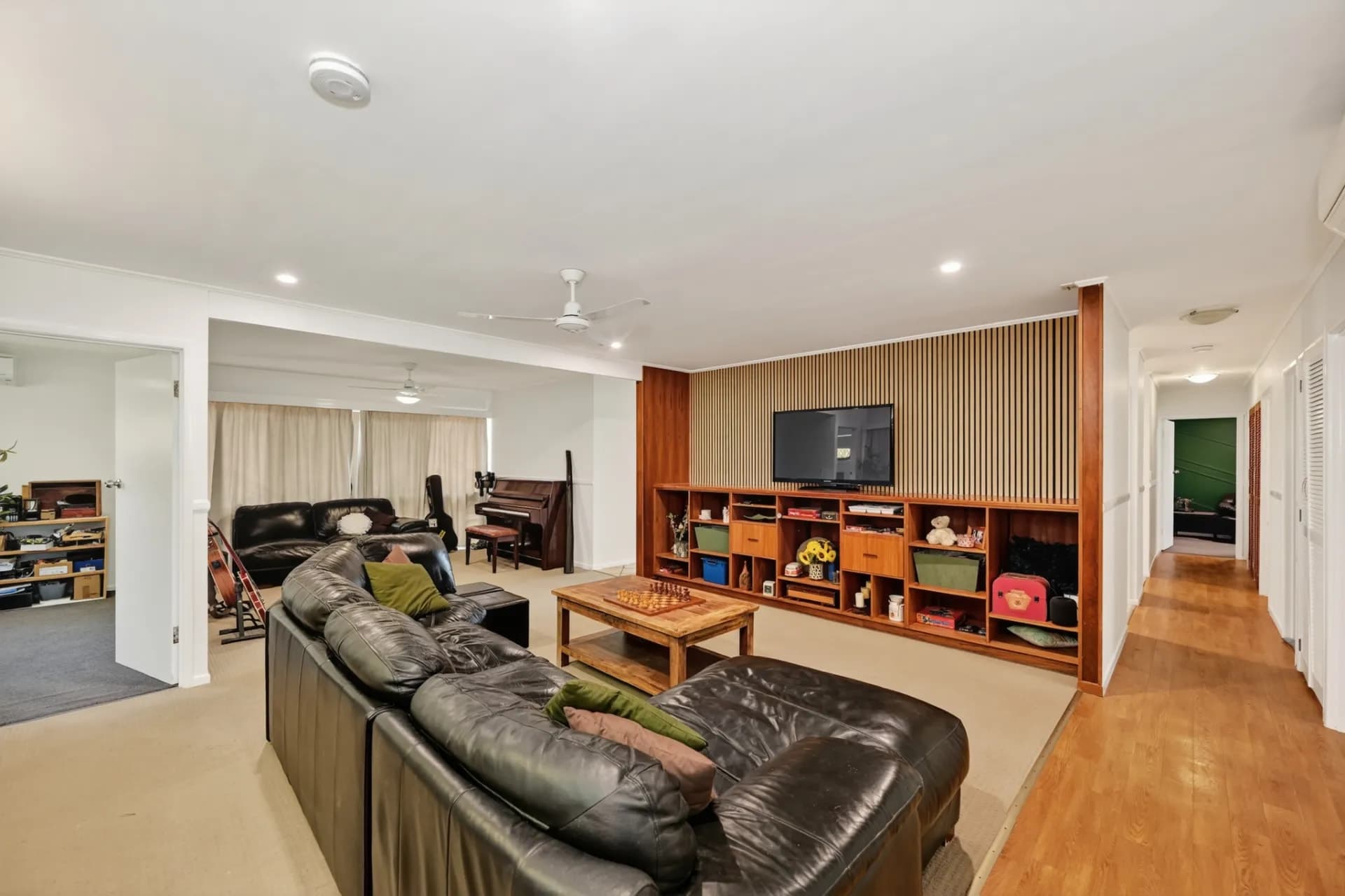 8 Coe Court, Heatley., Heatley - Thumbnail 7