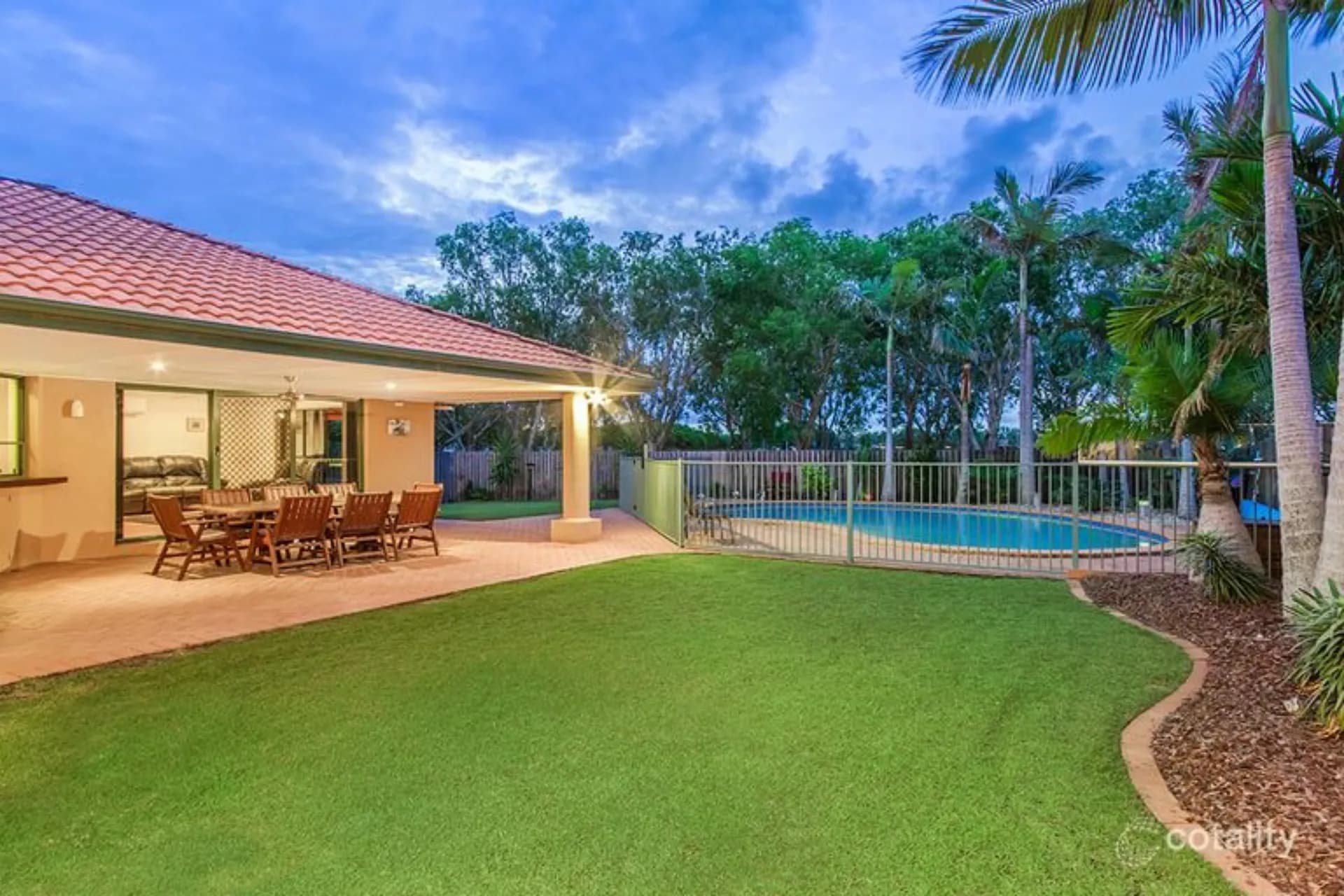 12 Audrey Avenue, Helensvale, Helensvale - Thumbnail 4