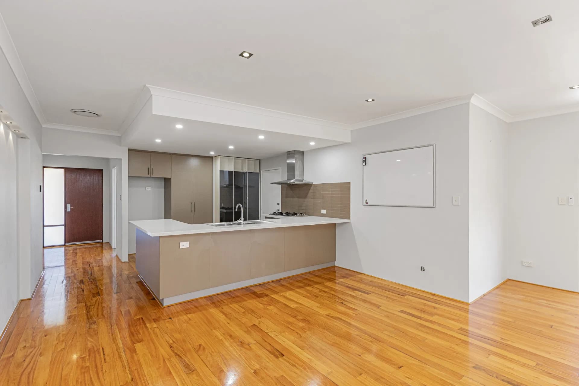 8 Burlington Street, St James., St James - Thumbnail 6